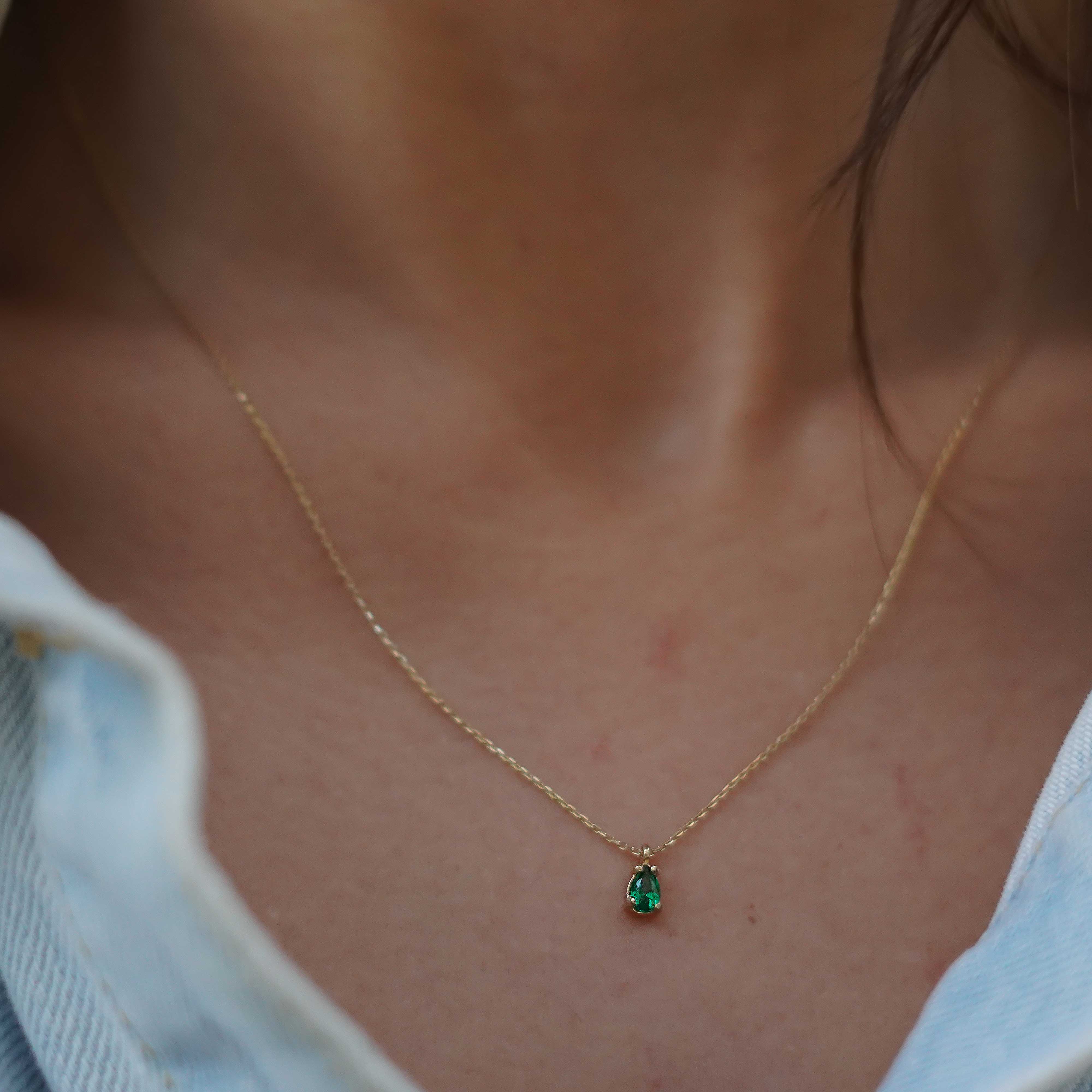 Yeşil Taşlı Kolye