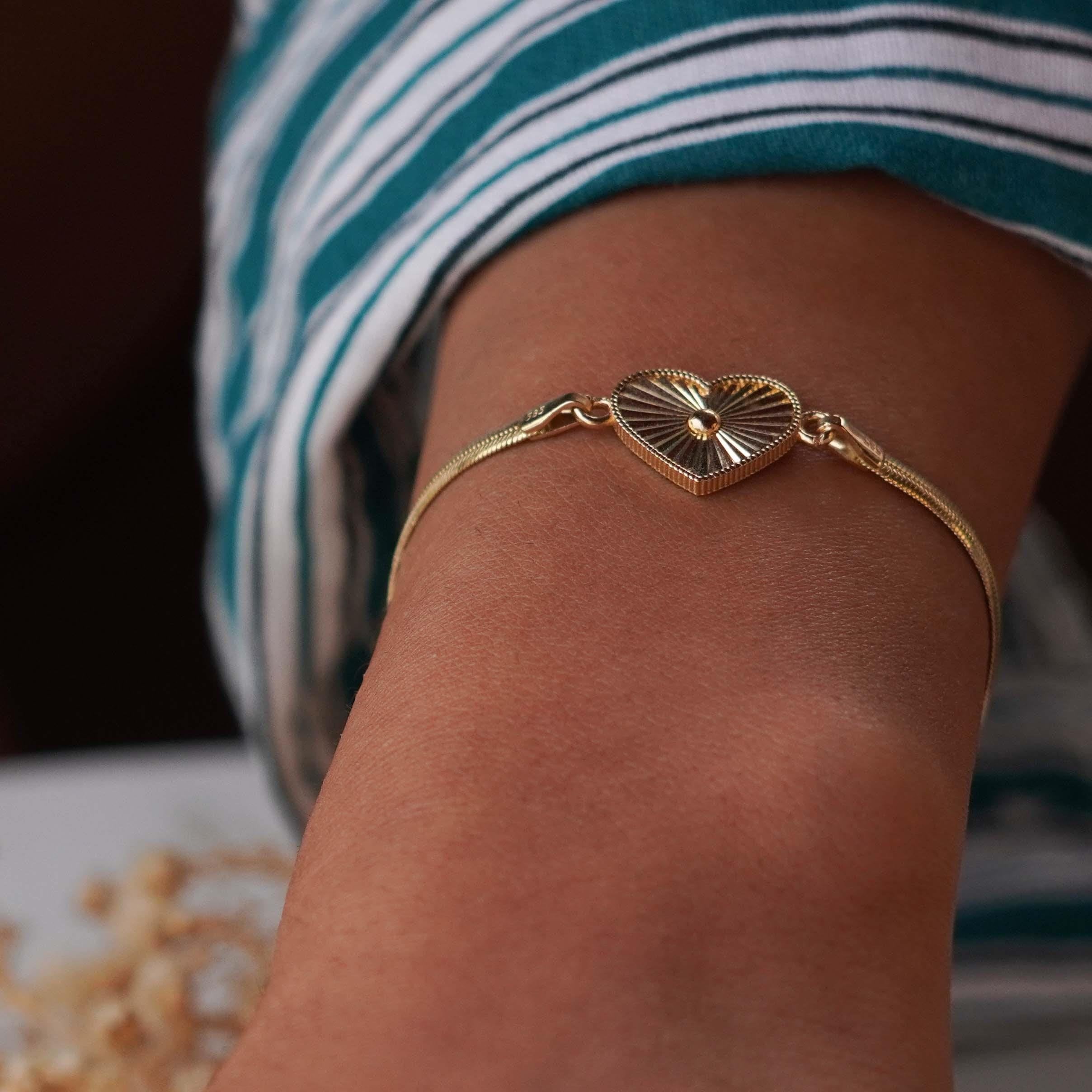 Balık Sırtı Kalp Bileklik