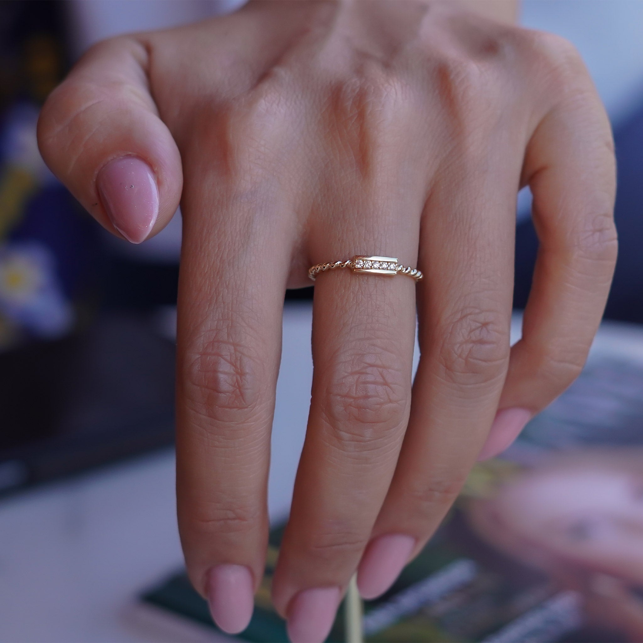 Burgu Taşlı Yüzük