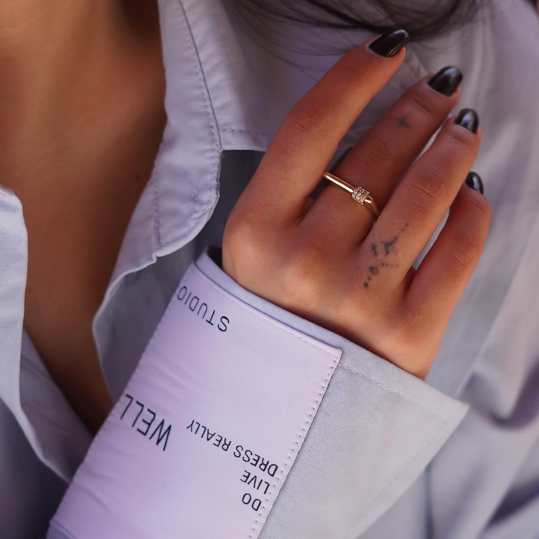 Çizgi Taşlı Yüzük