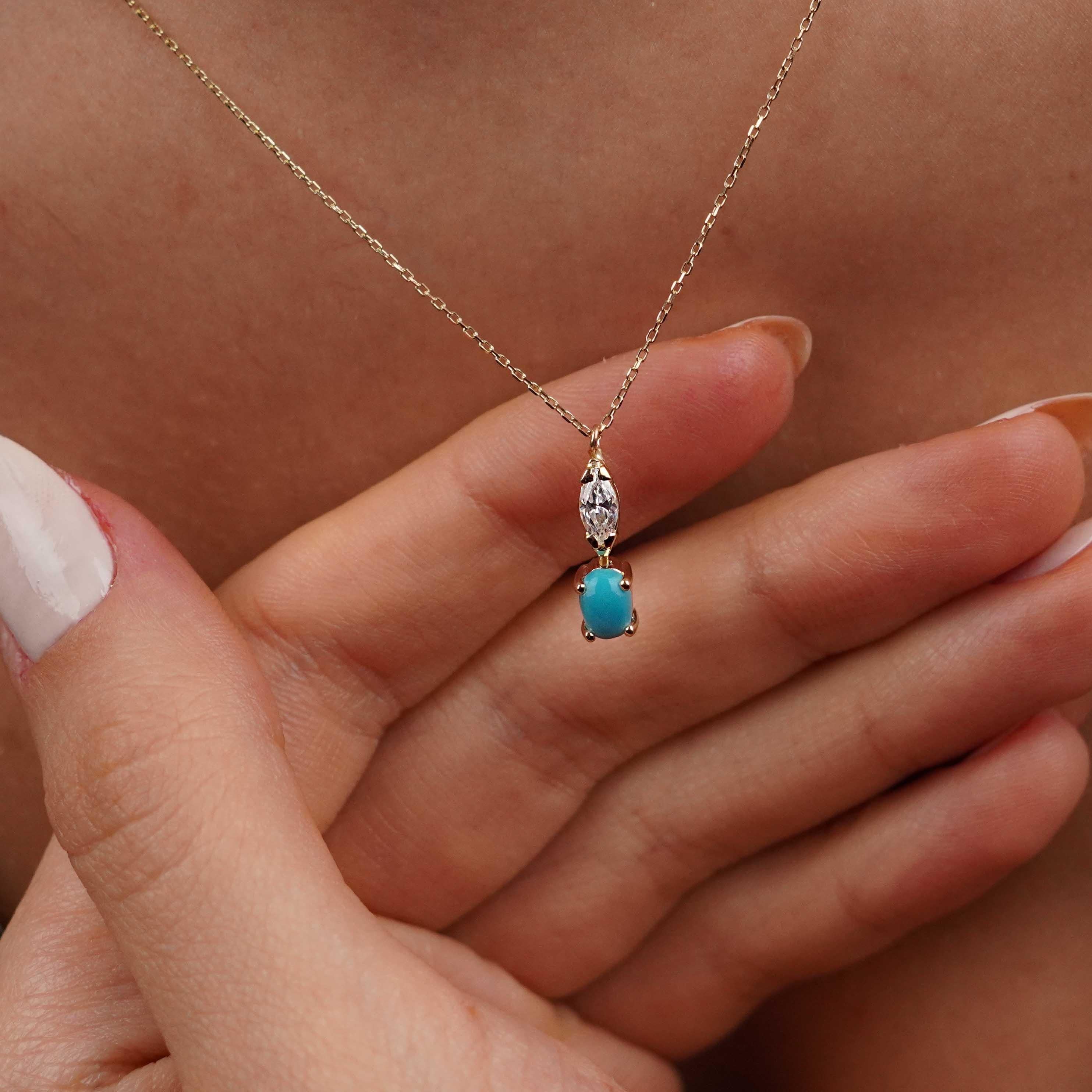 Damla Taş Firuze Kolye