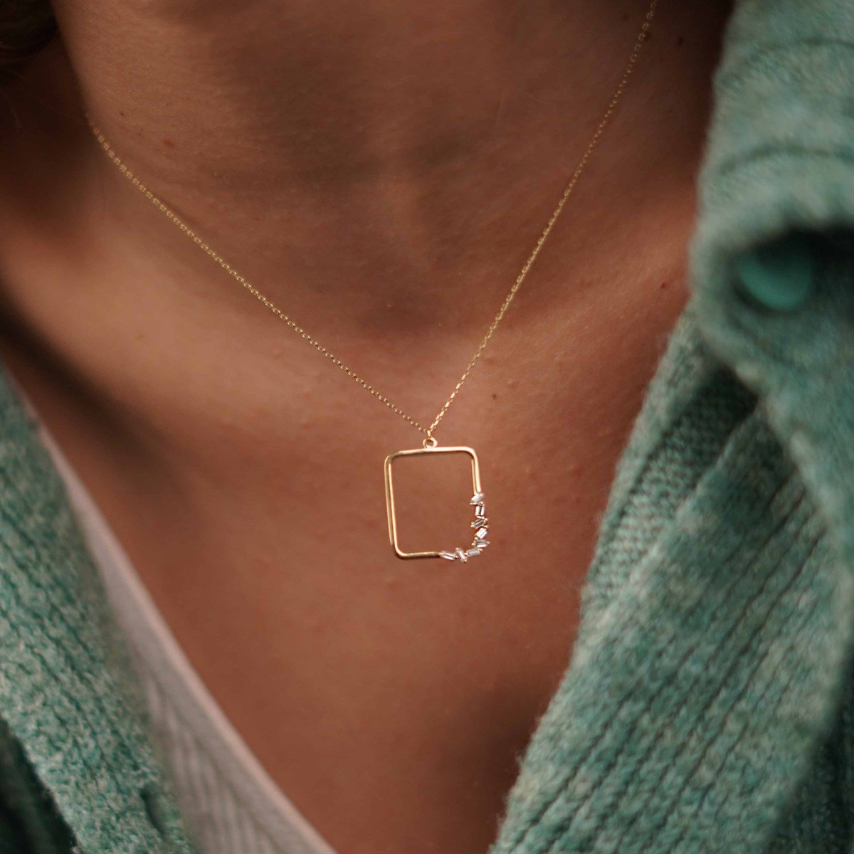 Dikdörtgen Baget Kolye