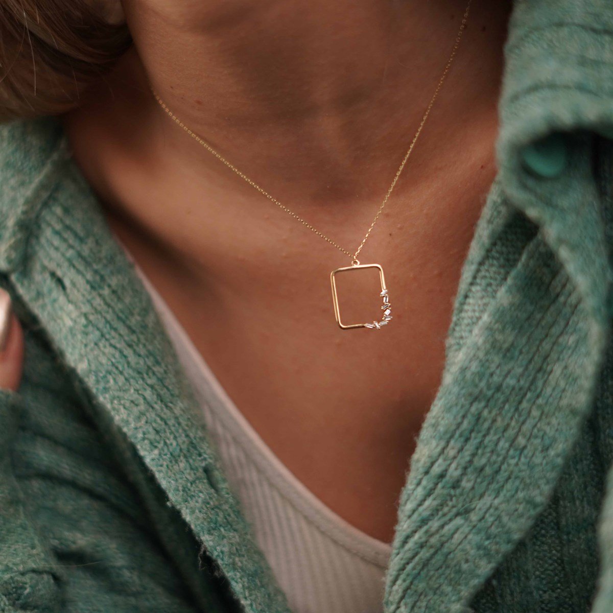 Dikdörtgen Baget Kolye