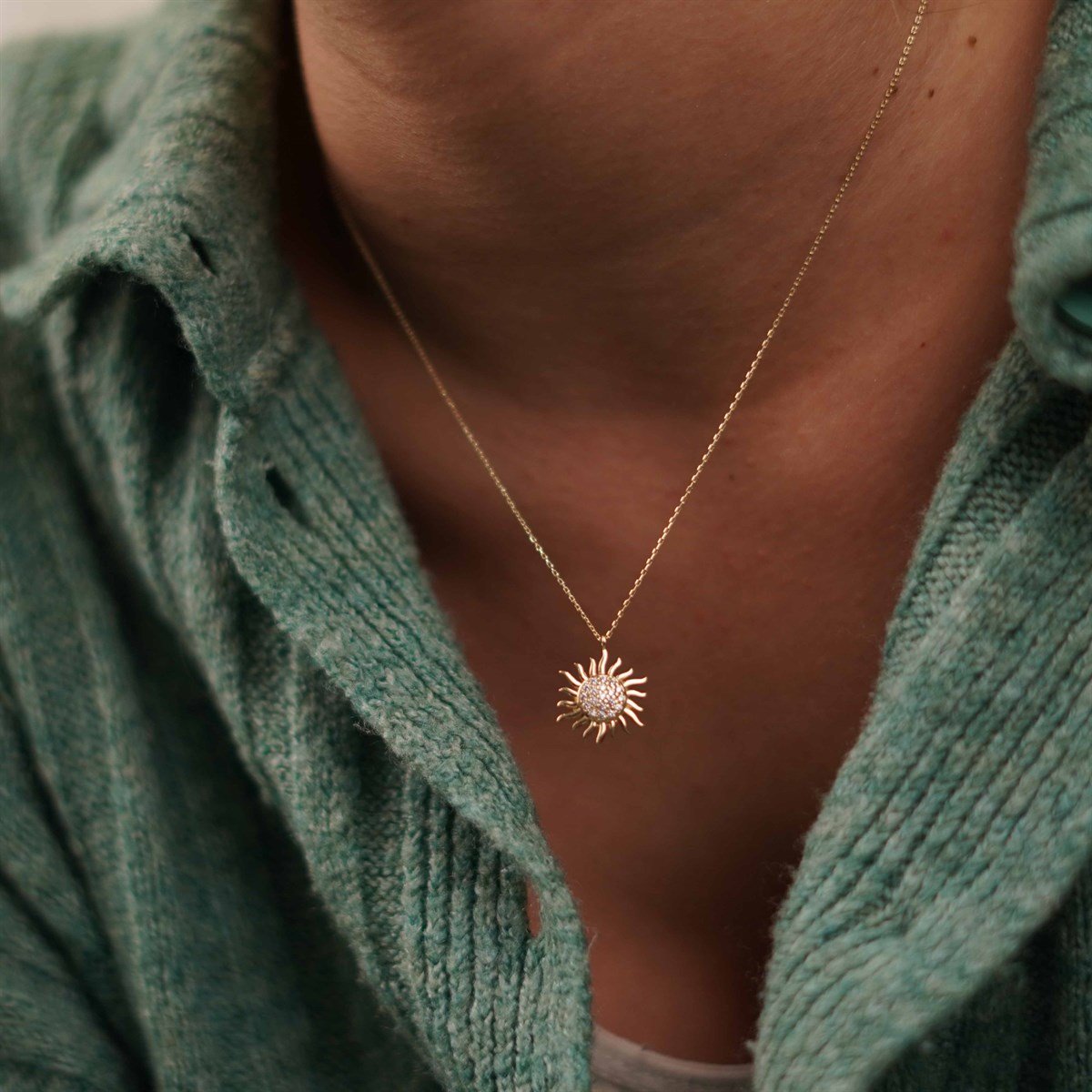 Güneş Kolye