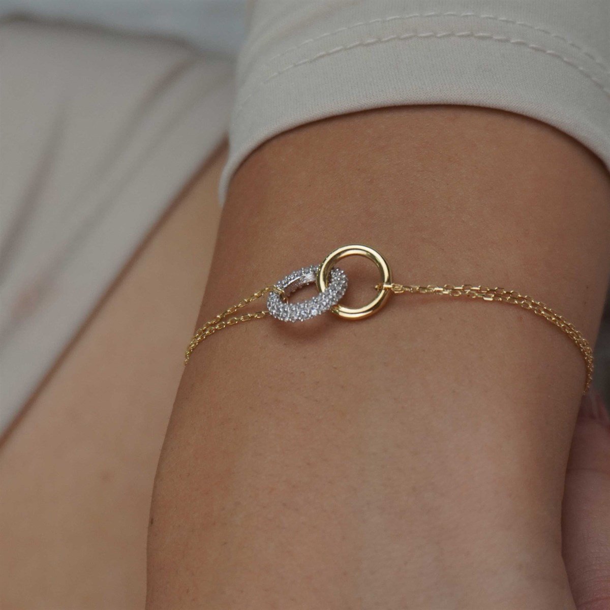 İç İçe Halka Bileklik