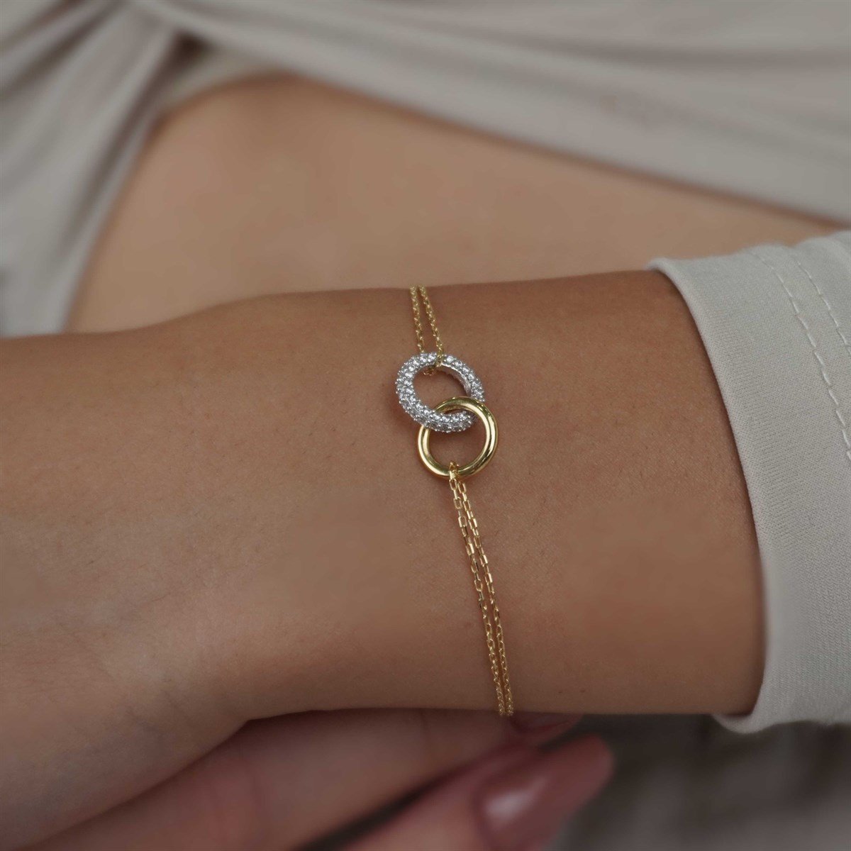 İç İçe Halka Bileklik