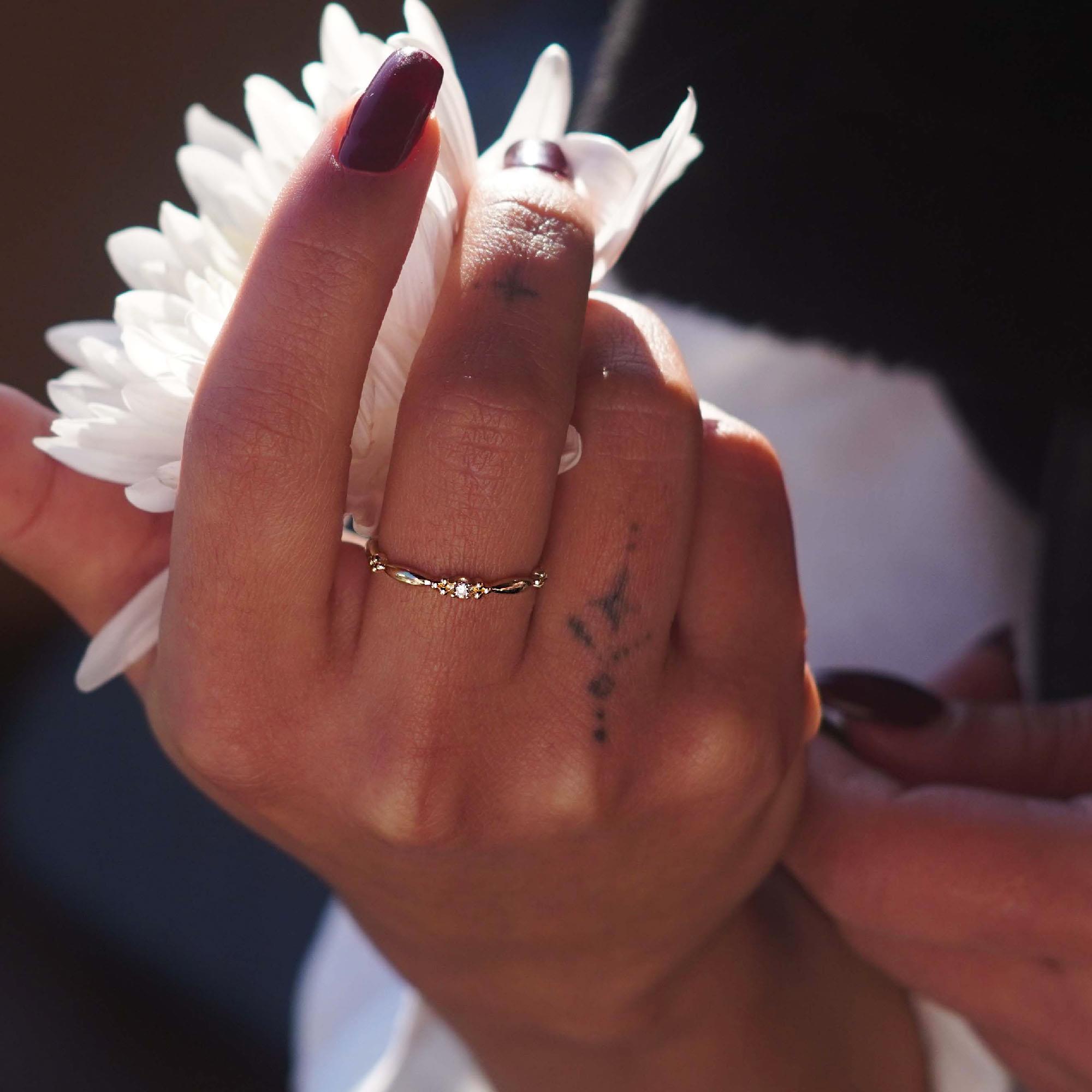 İnce Taşlı Yüzük