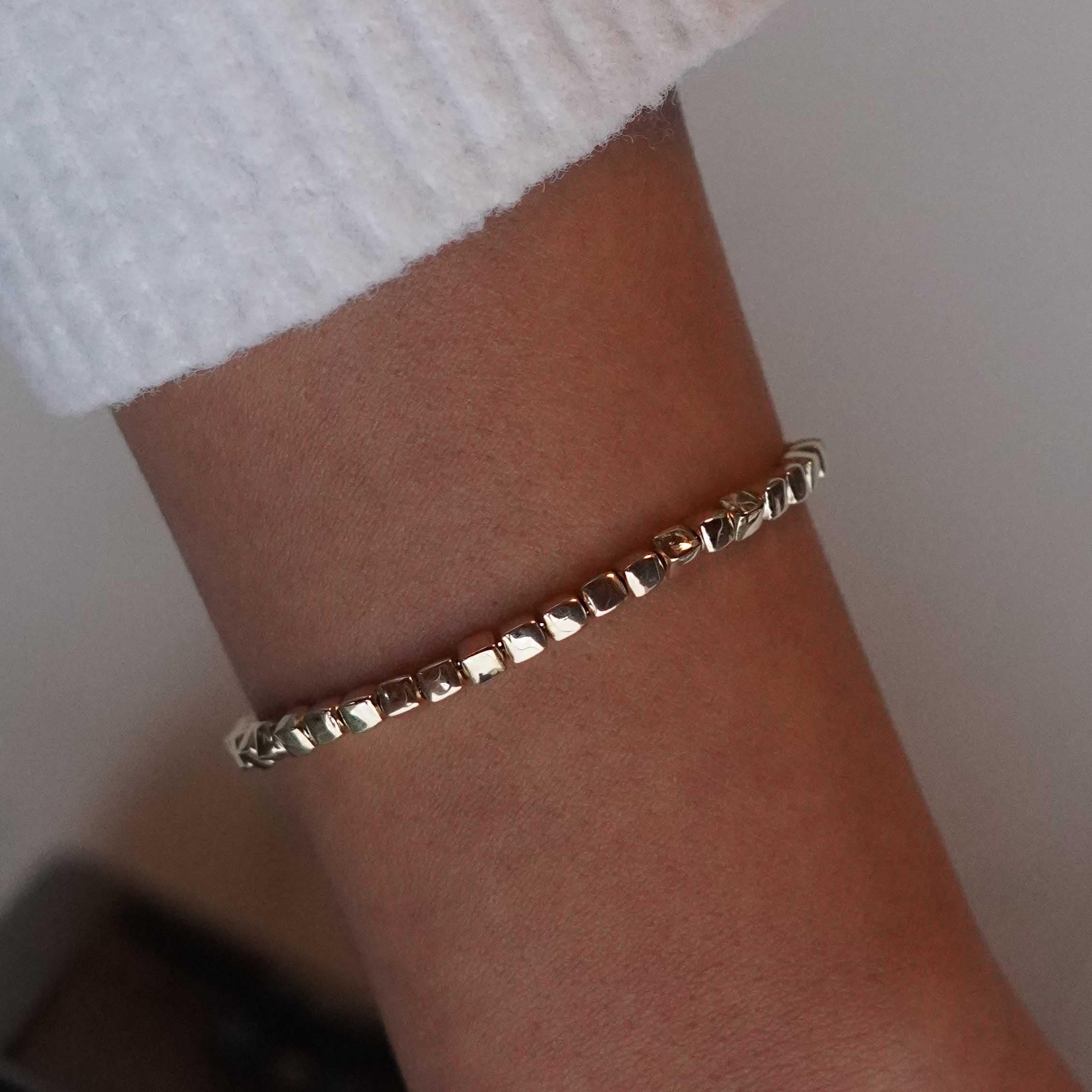 İtalyan Küp Bileklik