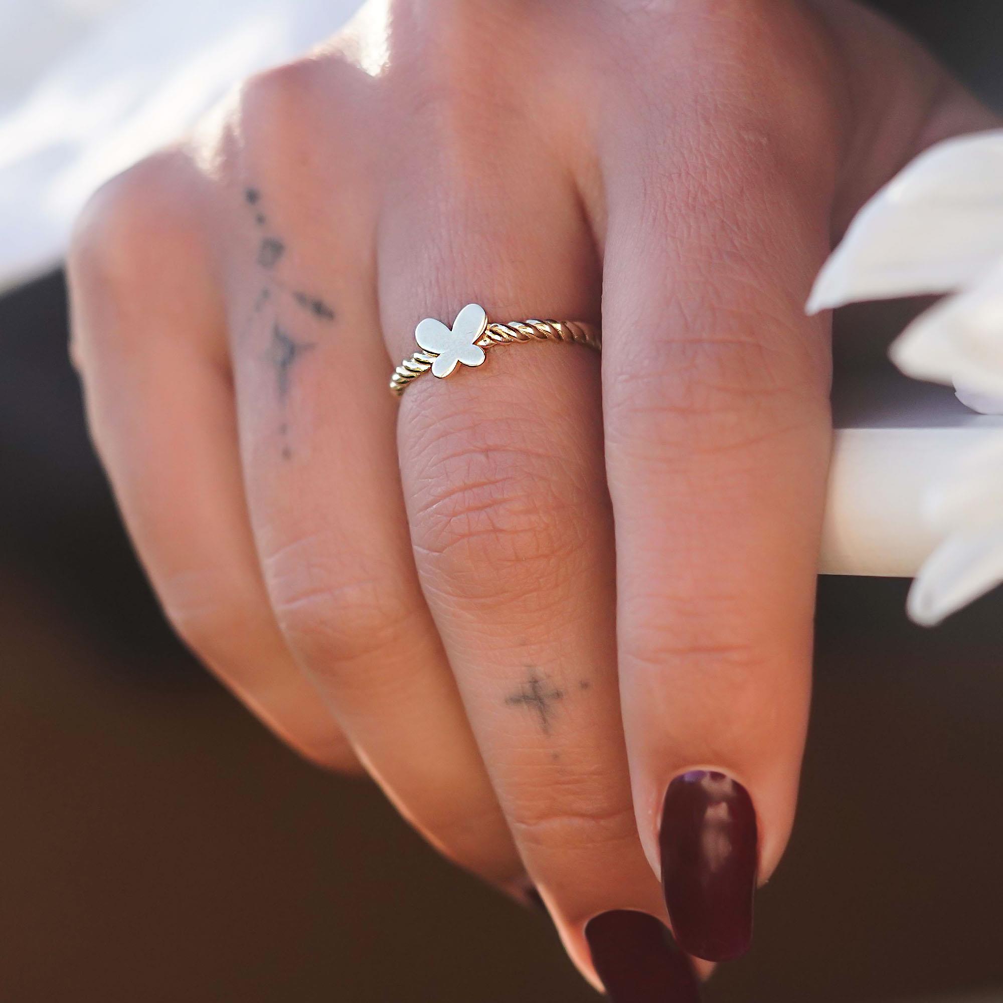 Kelebek Burgu Yüzük