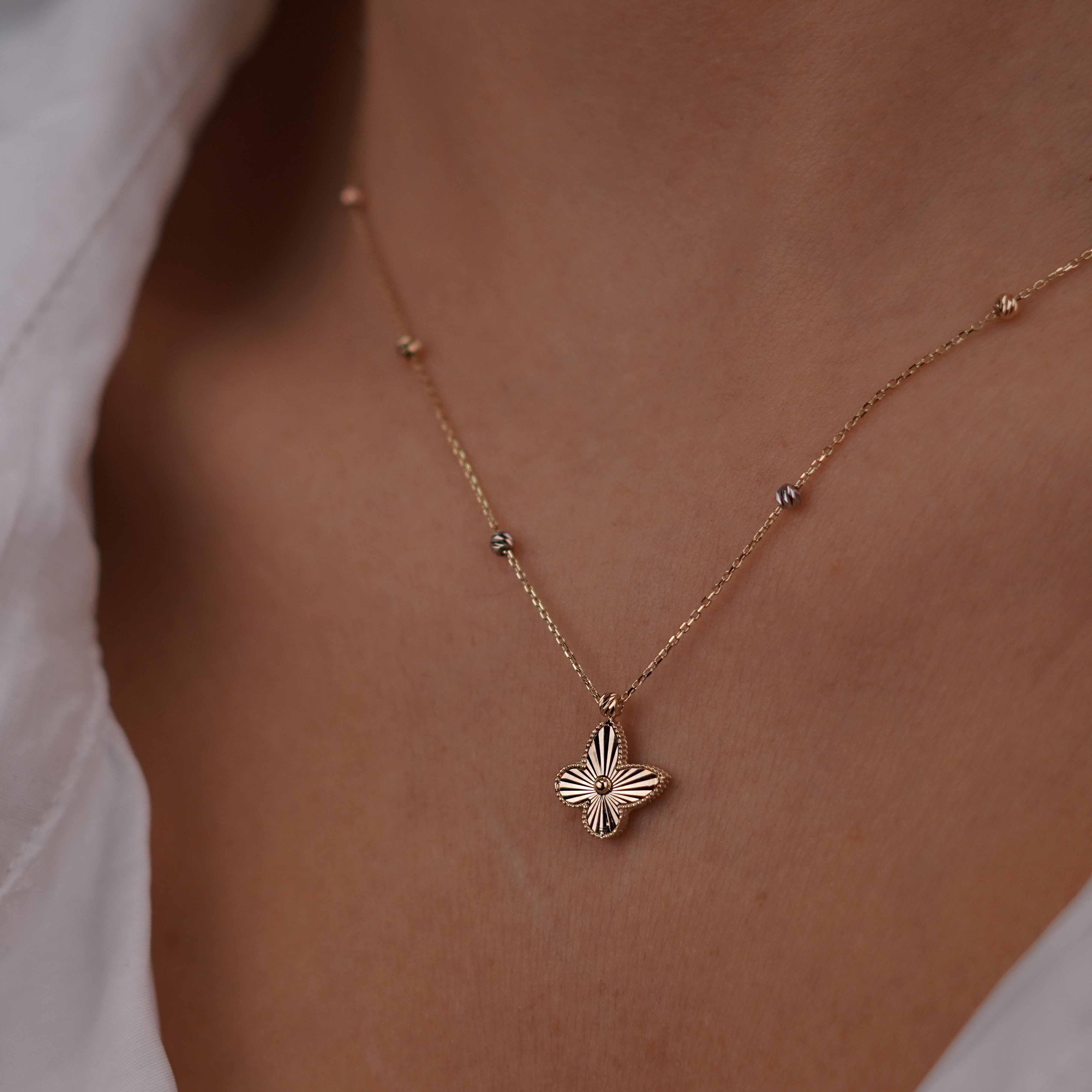 Kelebek Dorika Kolye