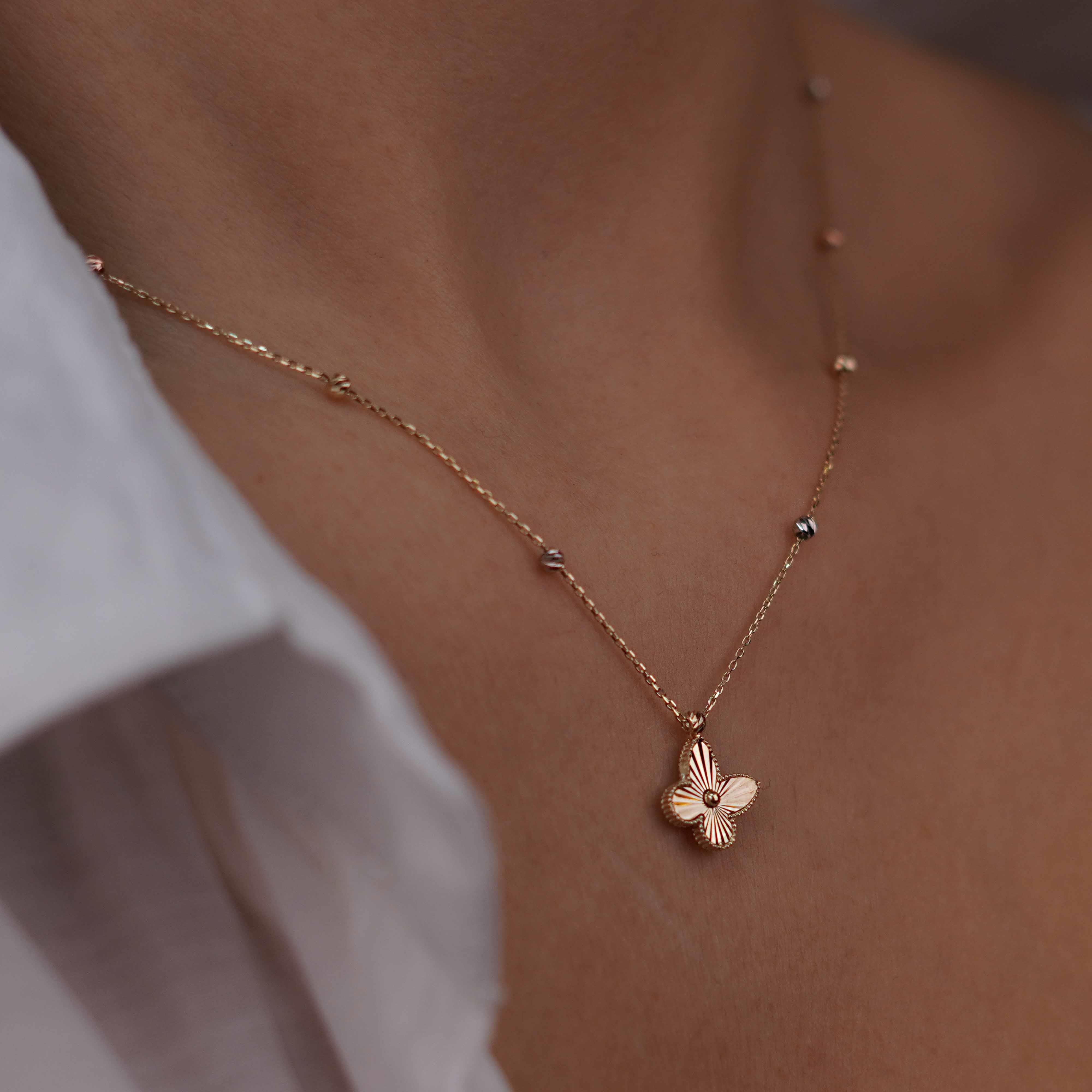 Kelebek Dorika Kolye