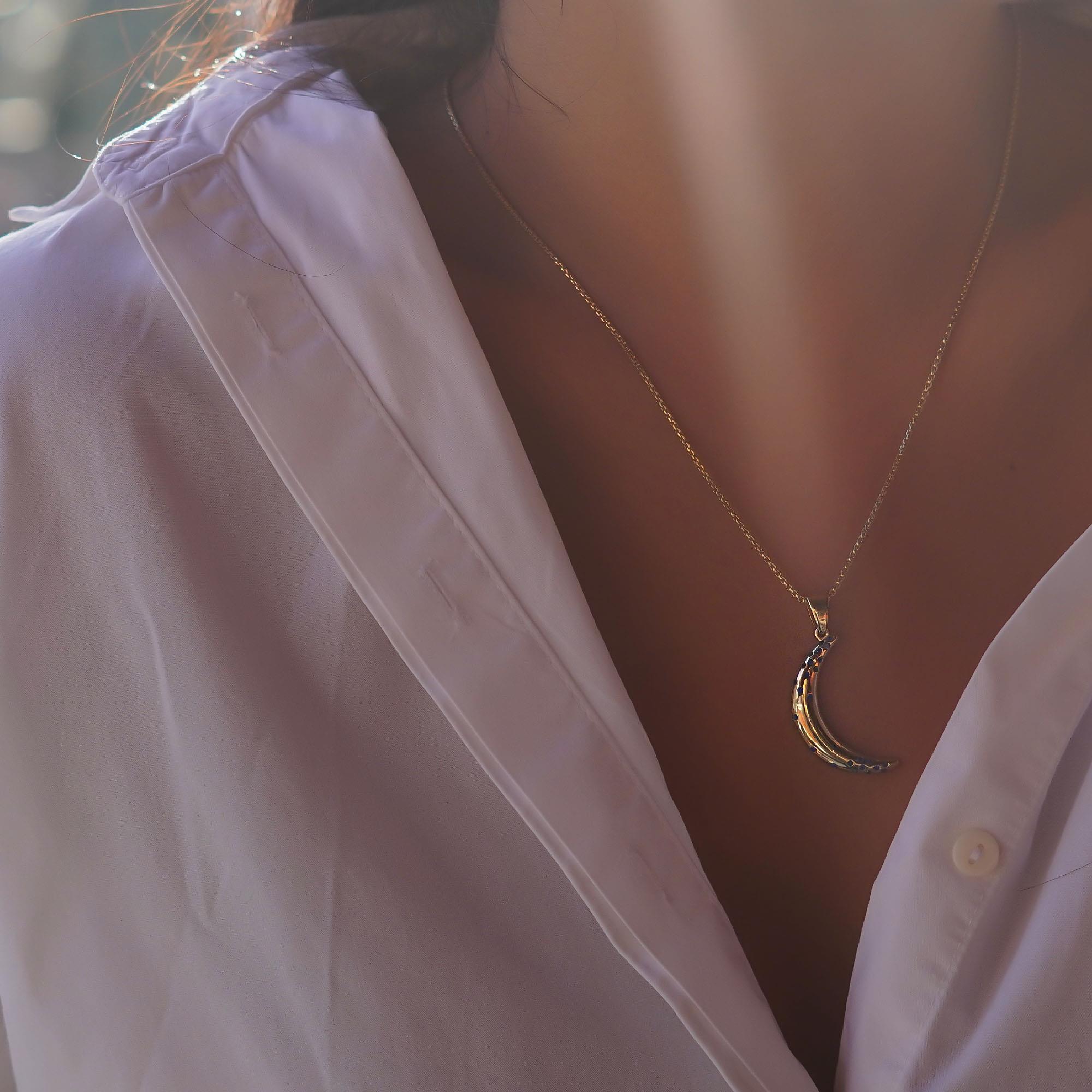 Mavi Taşlı Moon Kolye