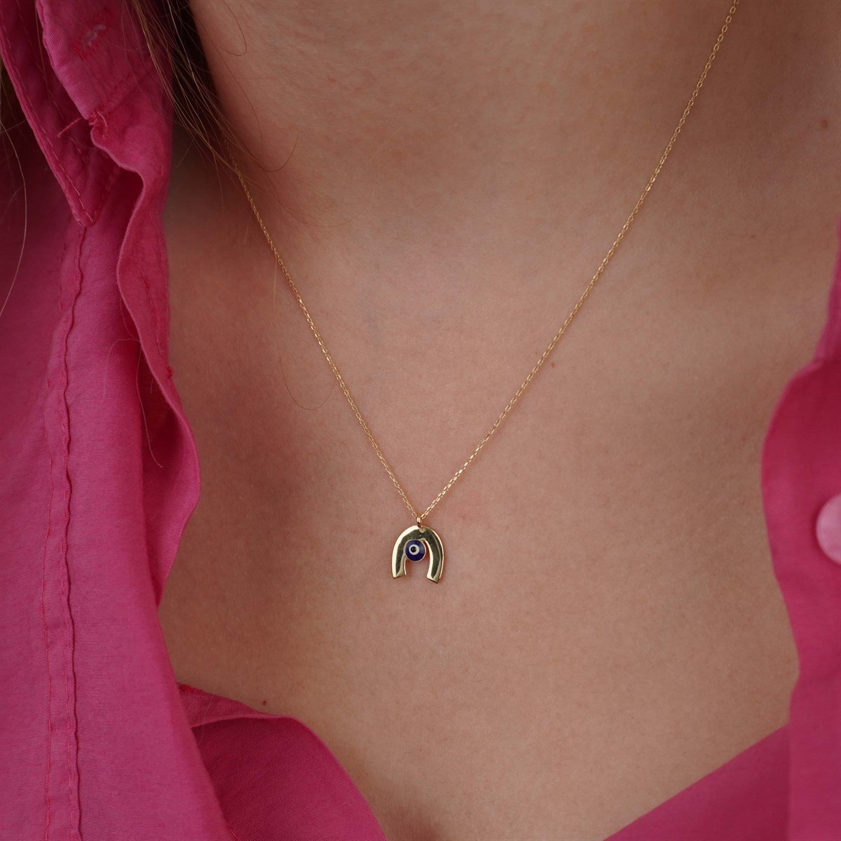 Mineli At Nalı Kolye