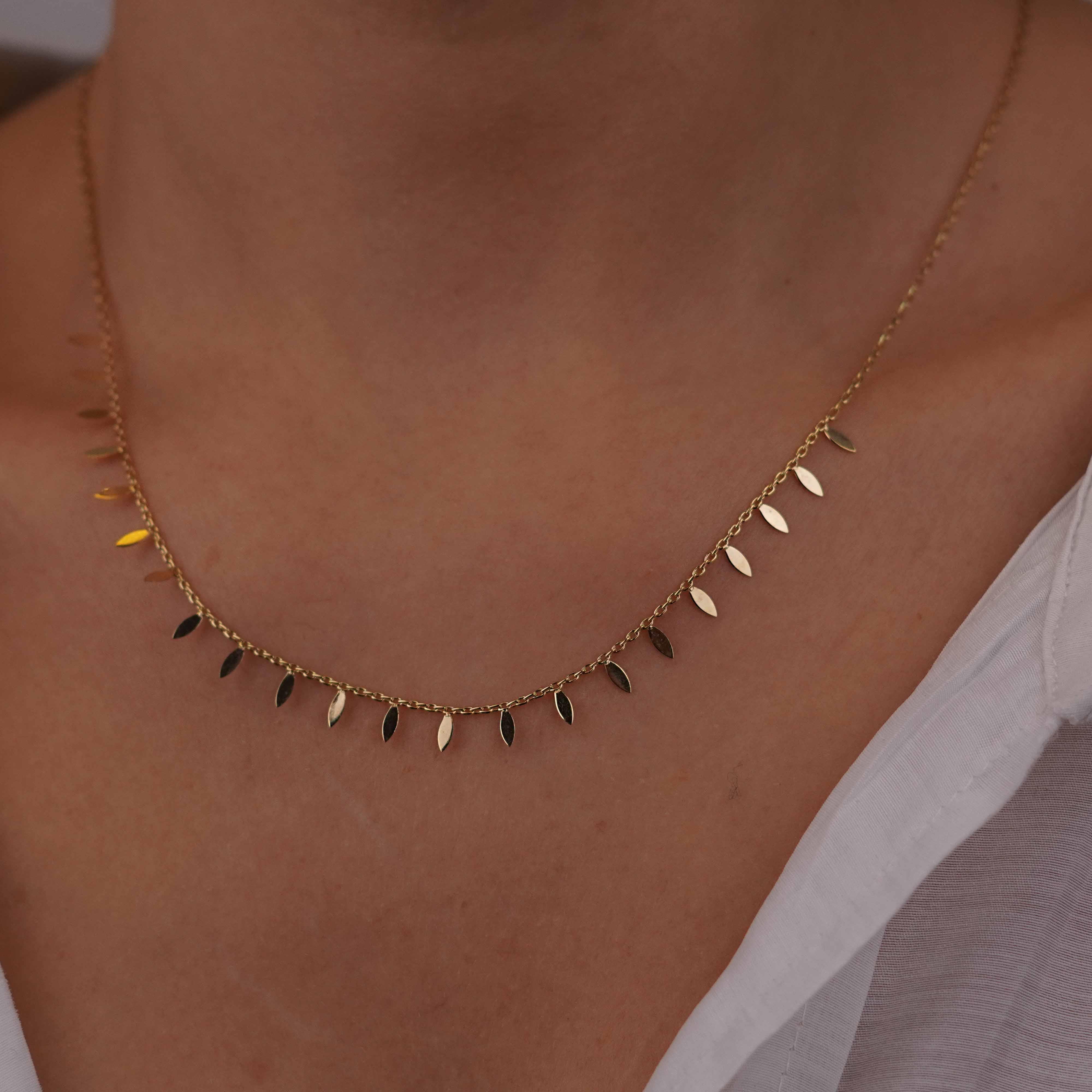 Mini Yaprak Sıralı Kolye