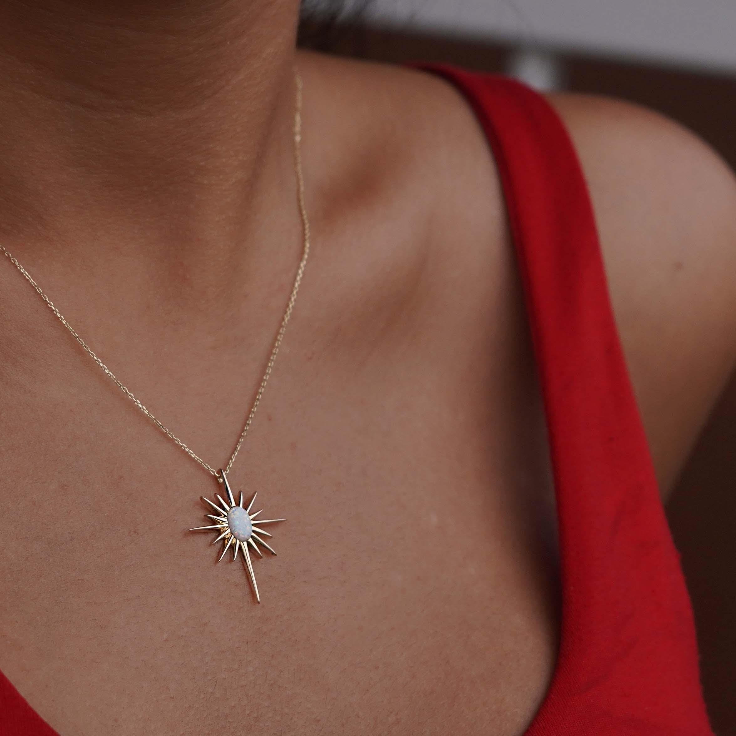 Opal Kuzey Yıldızı Kolye