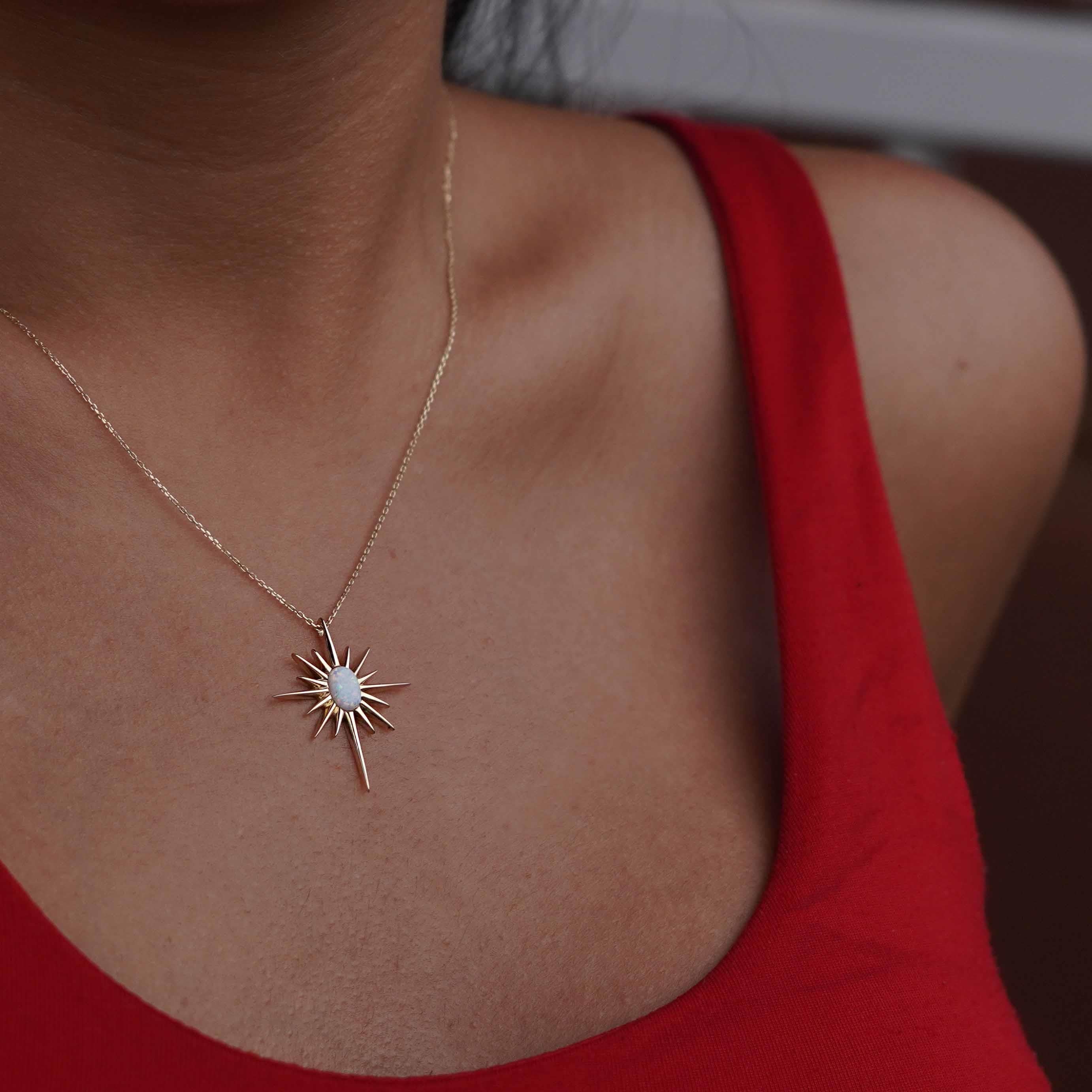 Opal Kuzey Yıldızı Kolye