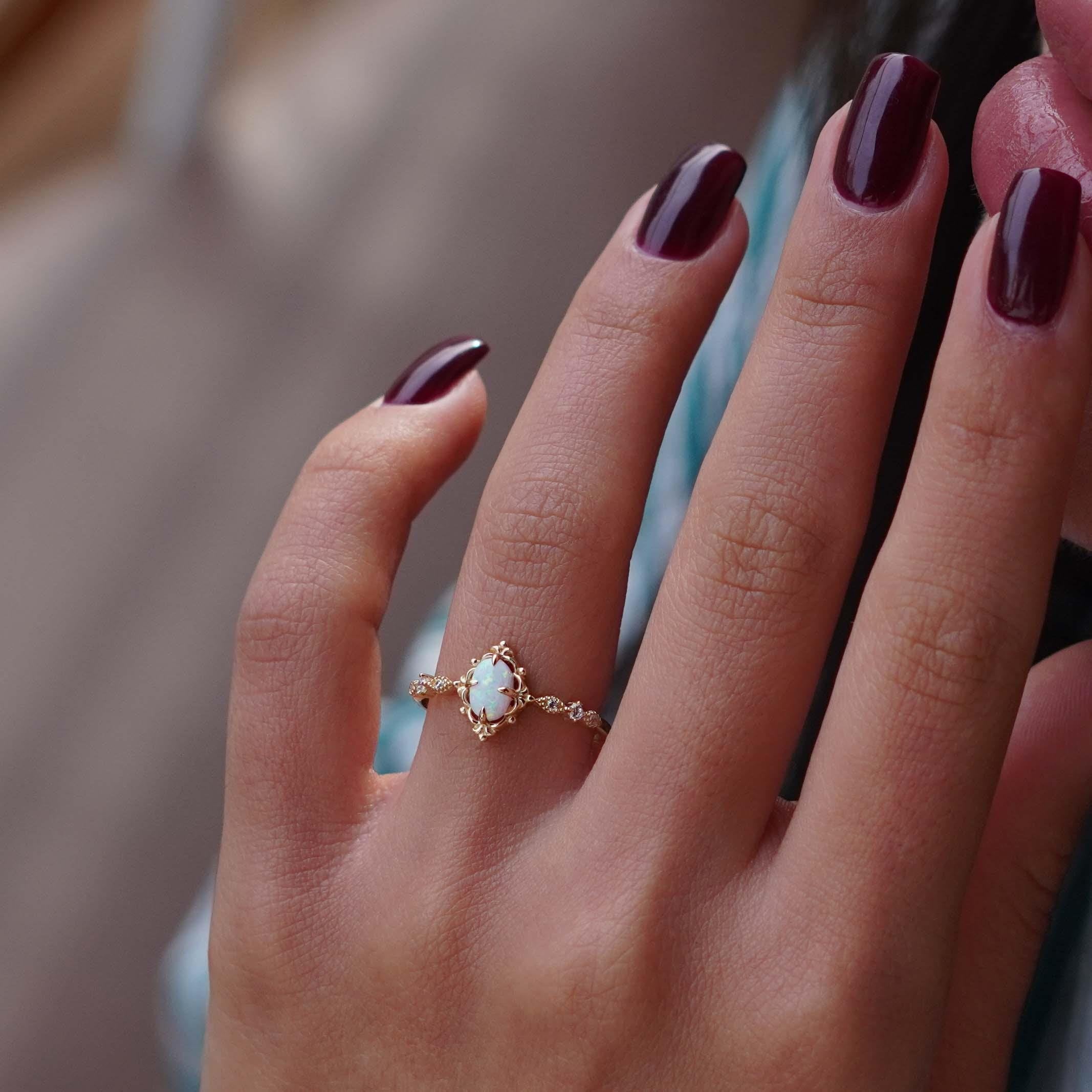 Opal Yüzük