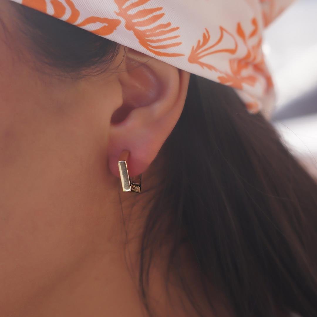 Taşlı Beşgen Küpe