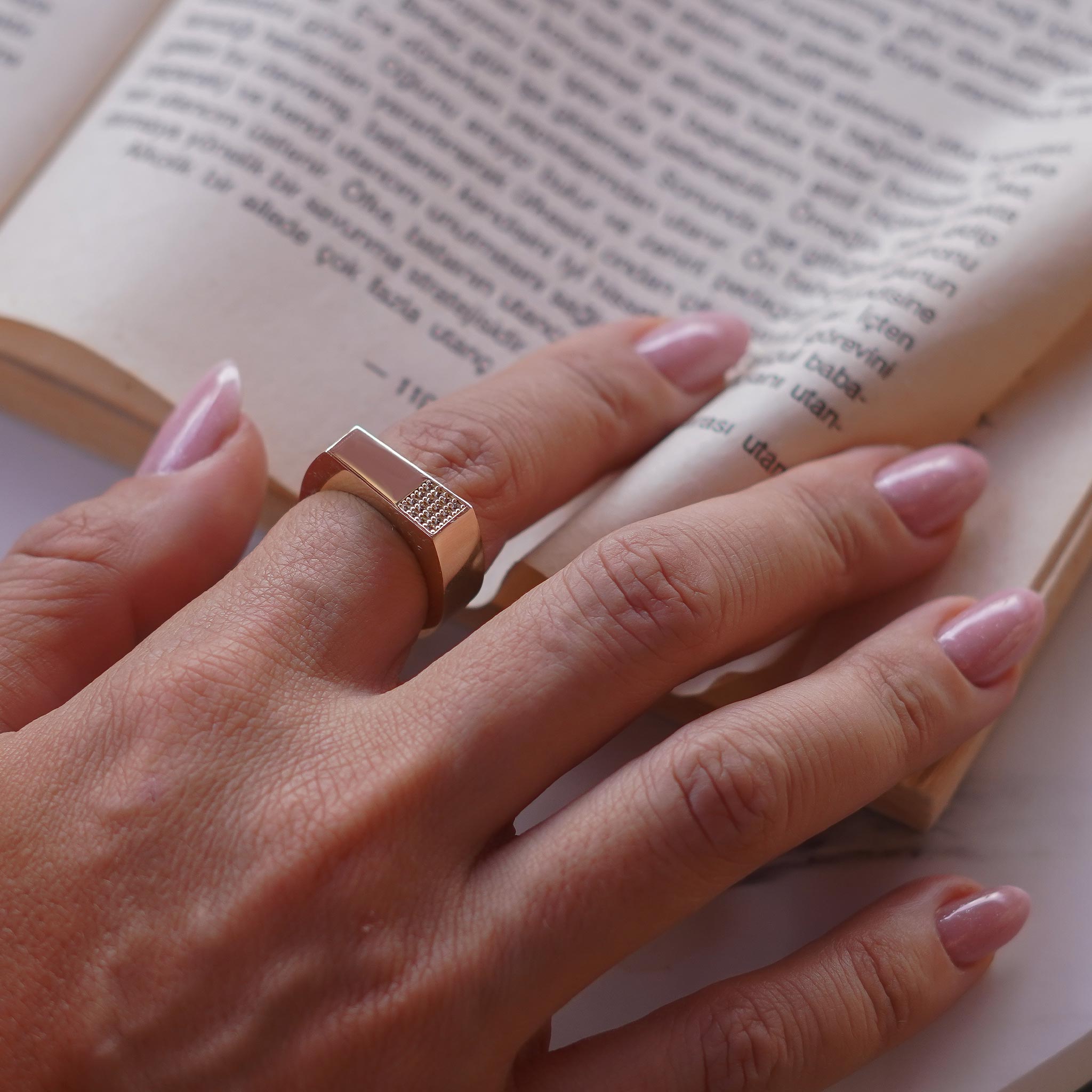 Taşlı Çizgi Yüzük