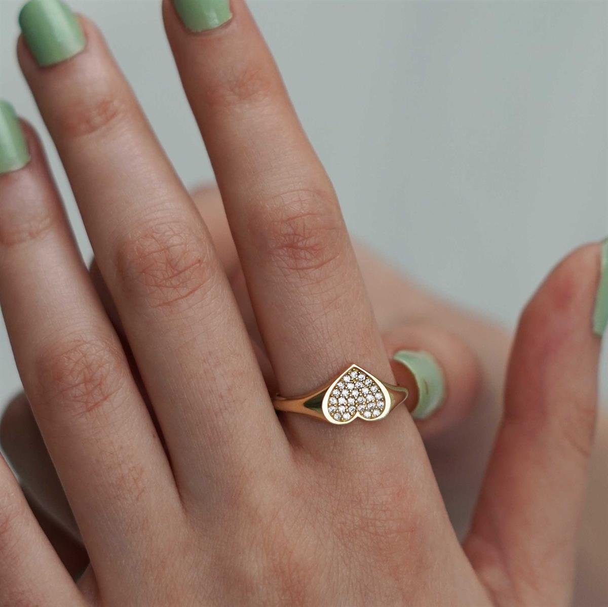 Taşlı Kalp Yüzük