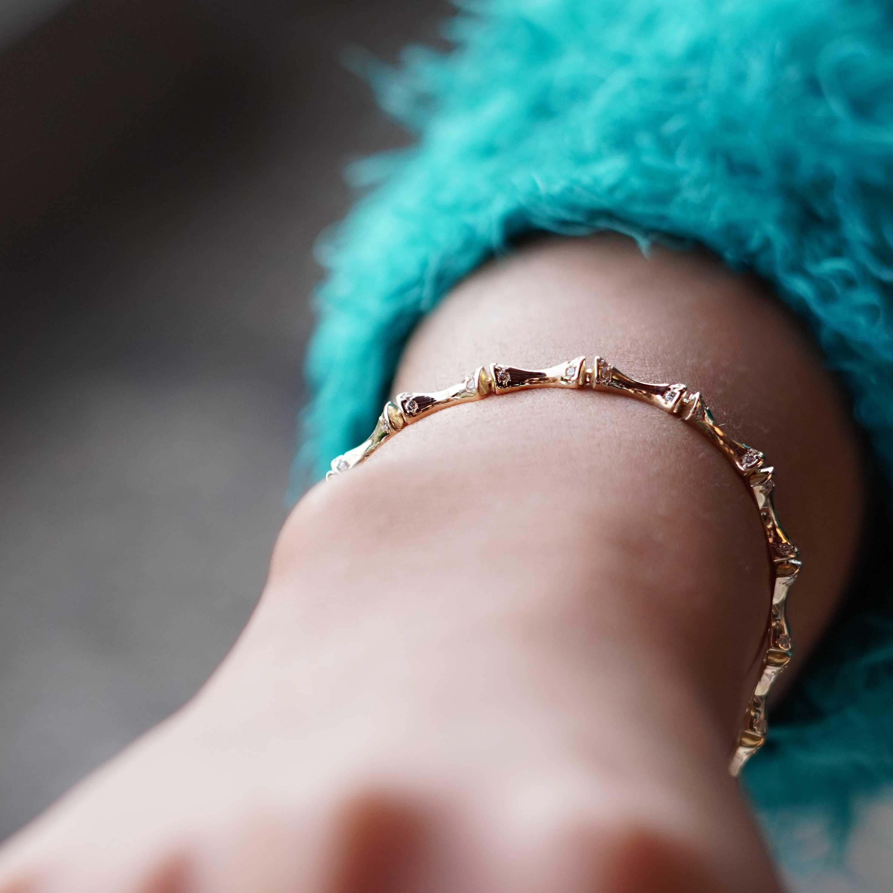 Taşlı Kemik Bileklik