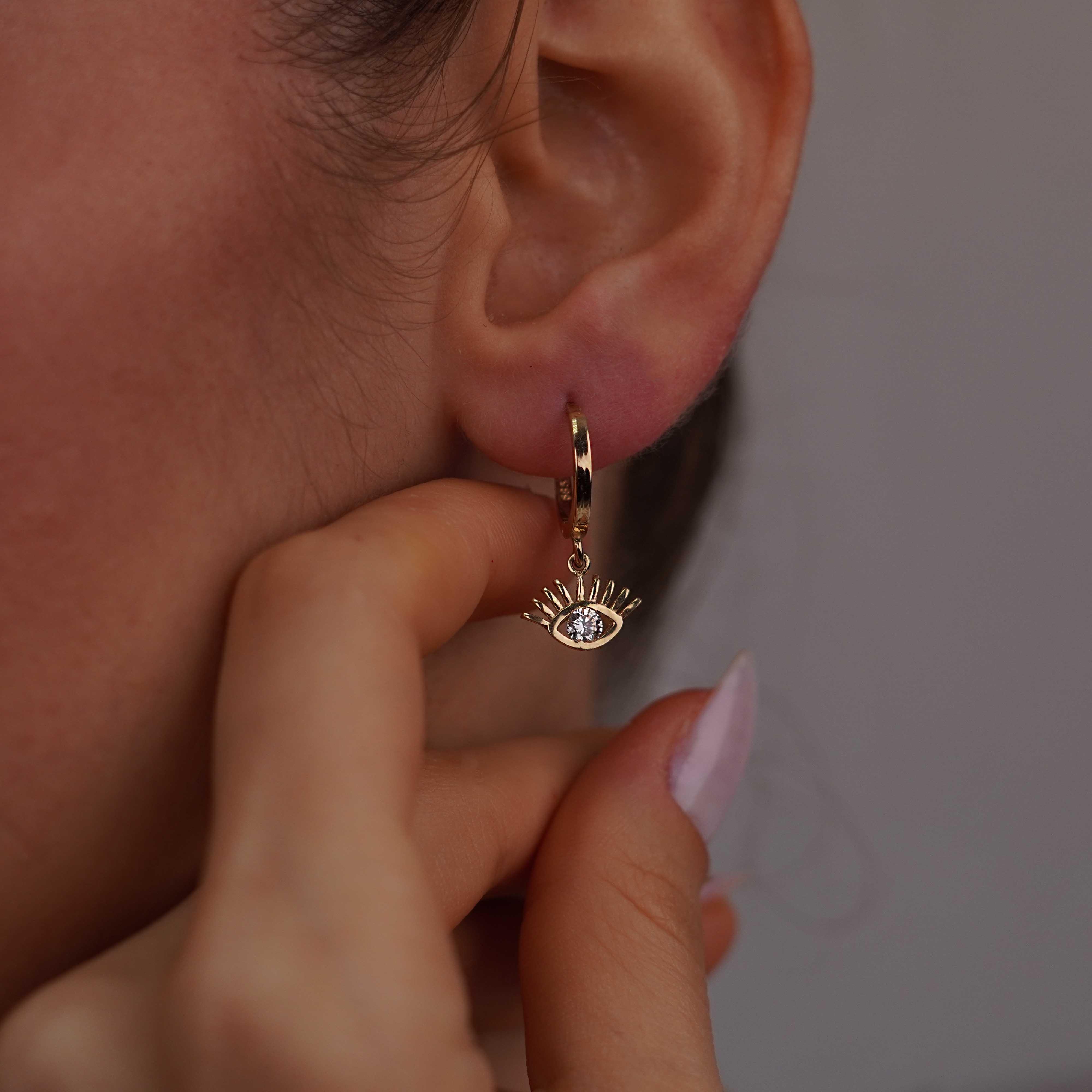 Taşlı Kirpik Küpe