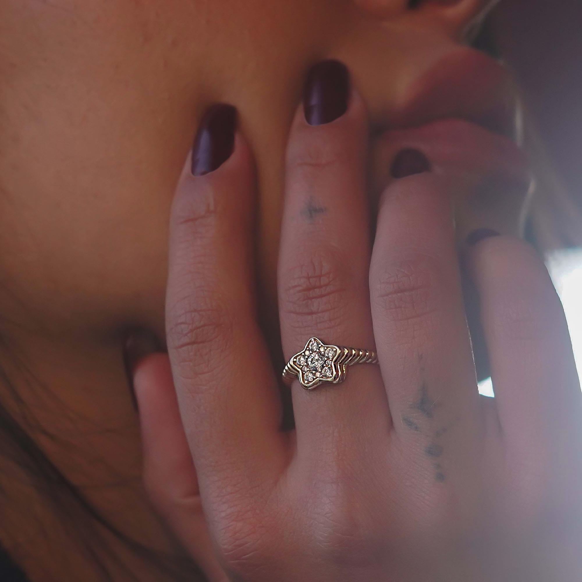 Taşlı Yıldız Yüzük