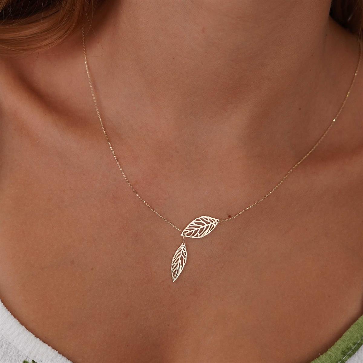 Yaprak Kolye - Asansörlü