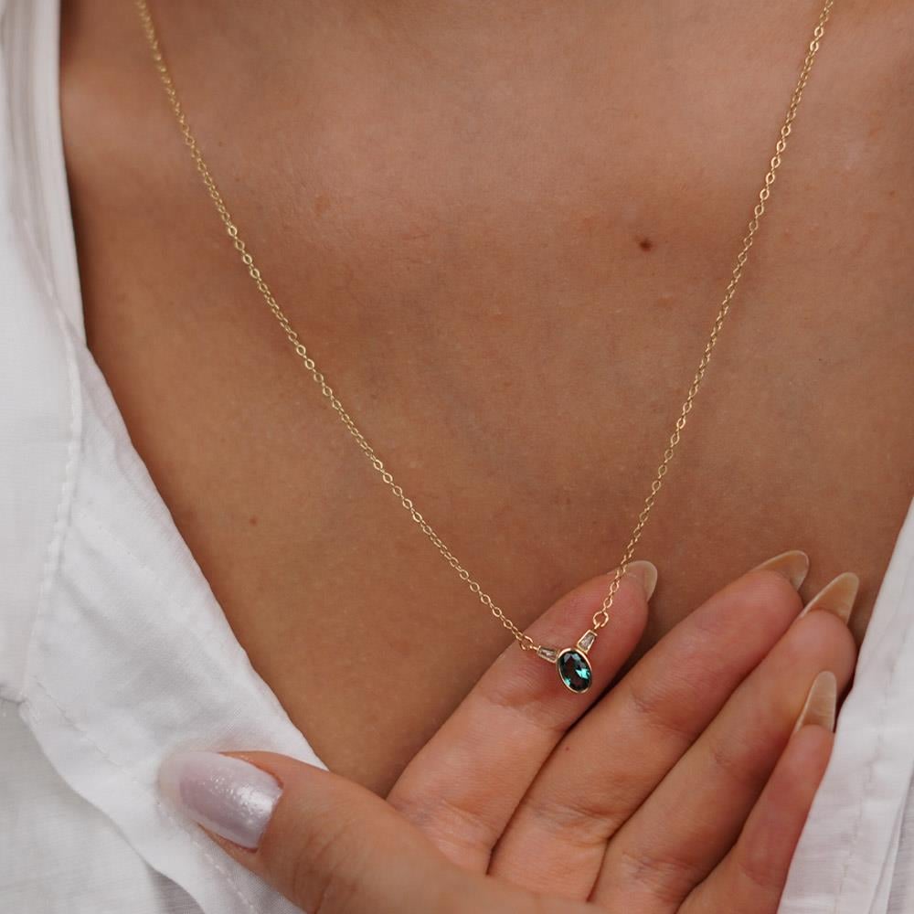 Yeşil Taşlı Kolye