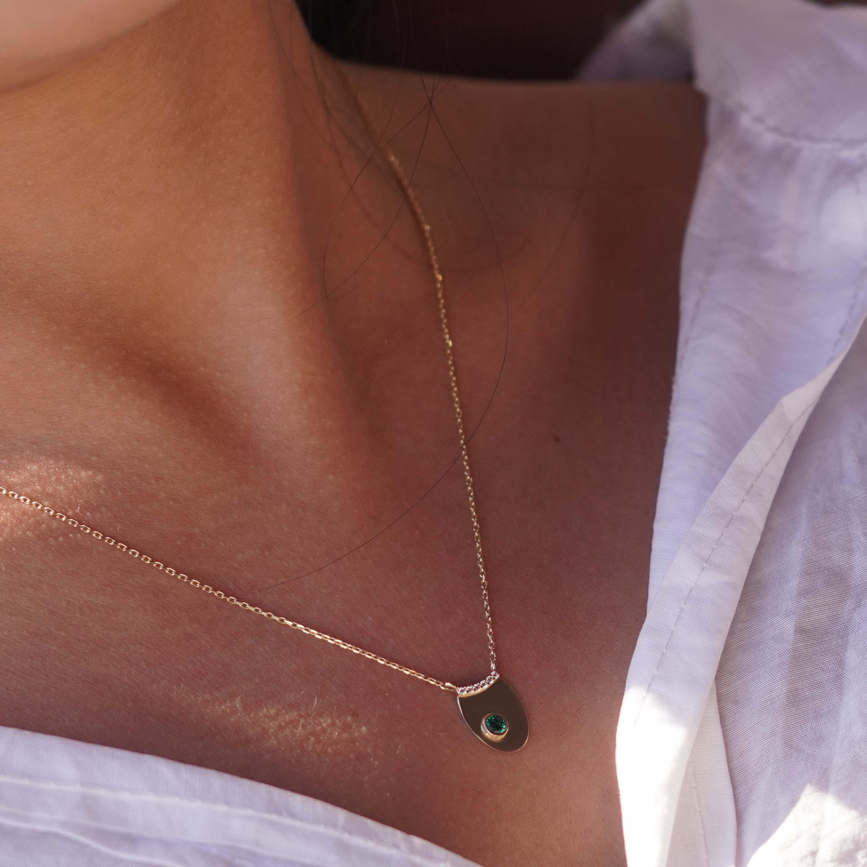 Yeşil Taşlı Kolye