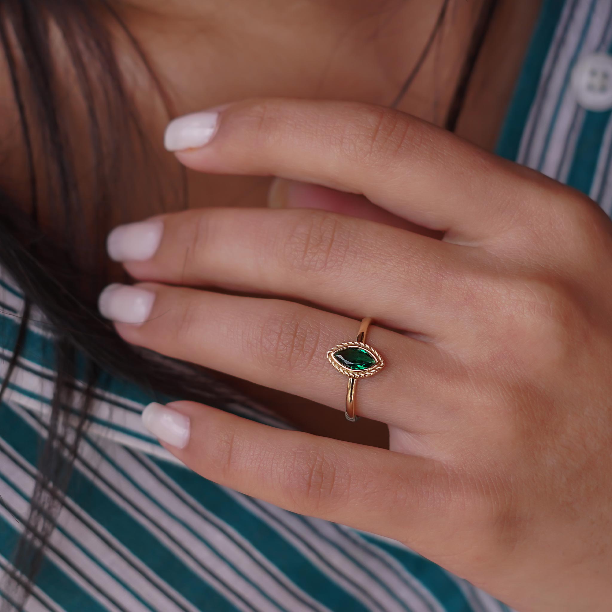 Zümrüt Badem Yüzük