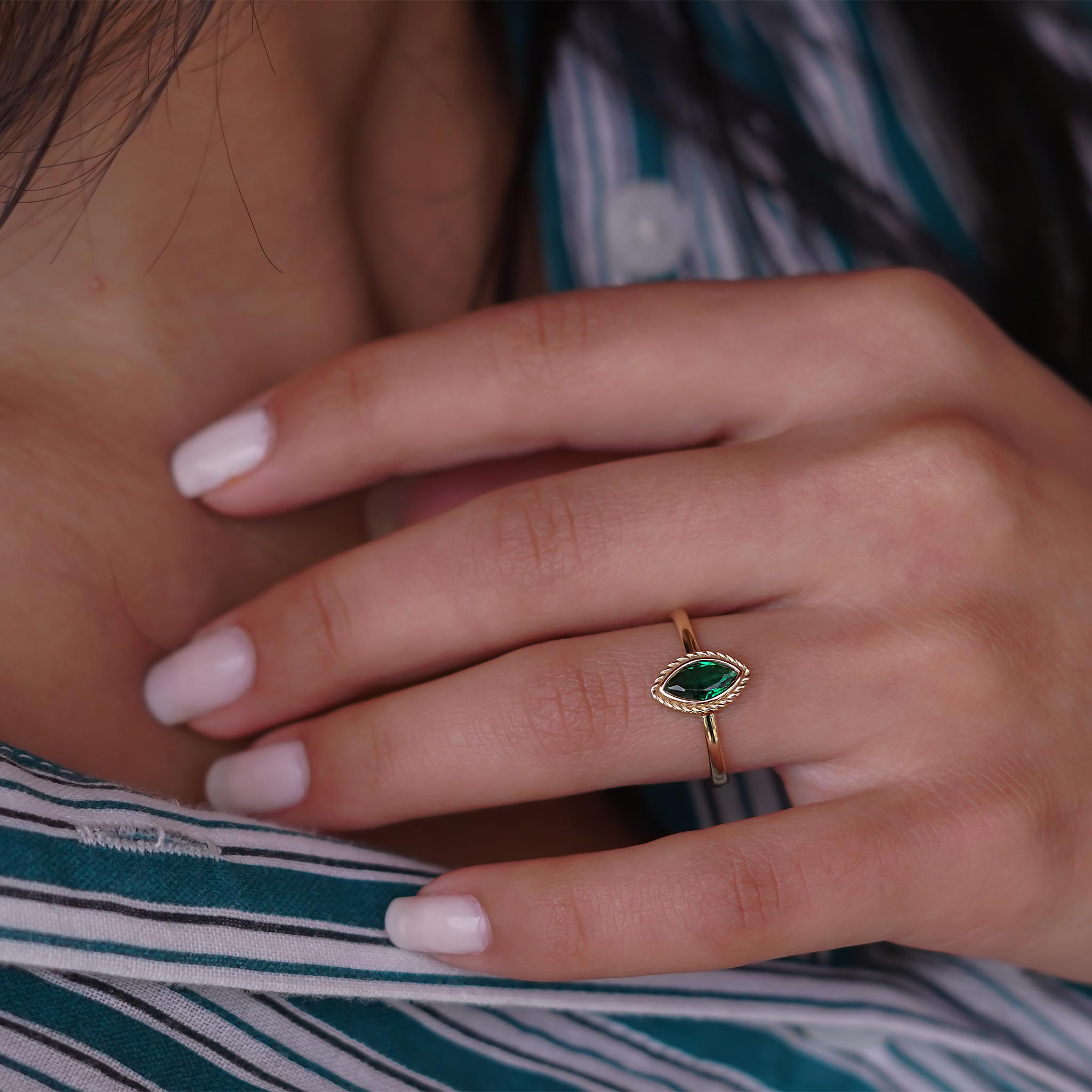 Zümrüt Badem Yüzük