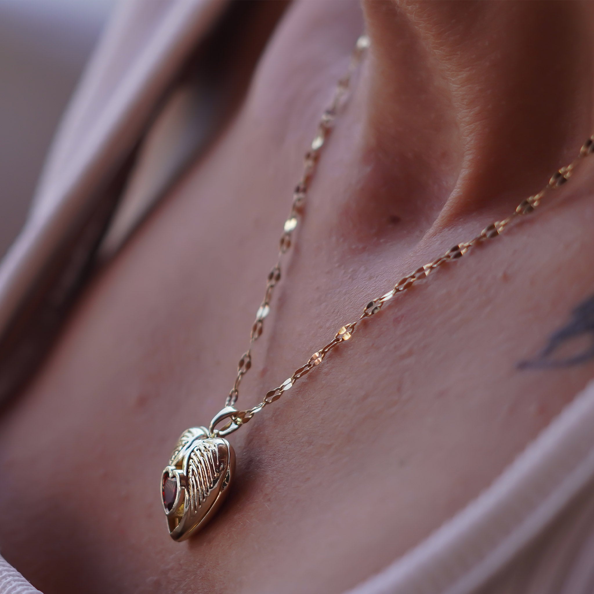 Kapaklı Kalp Kolye