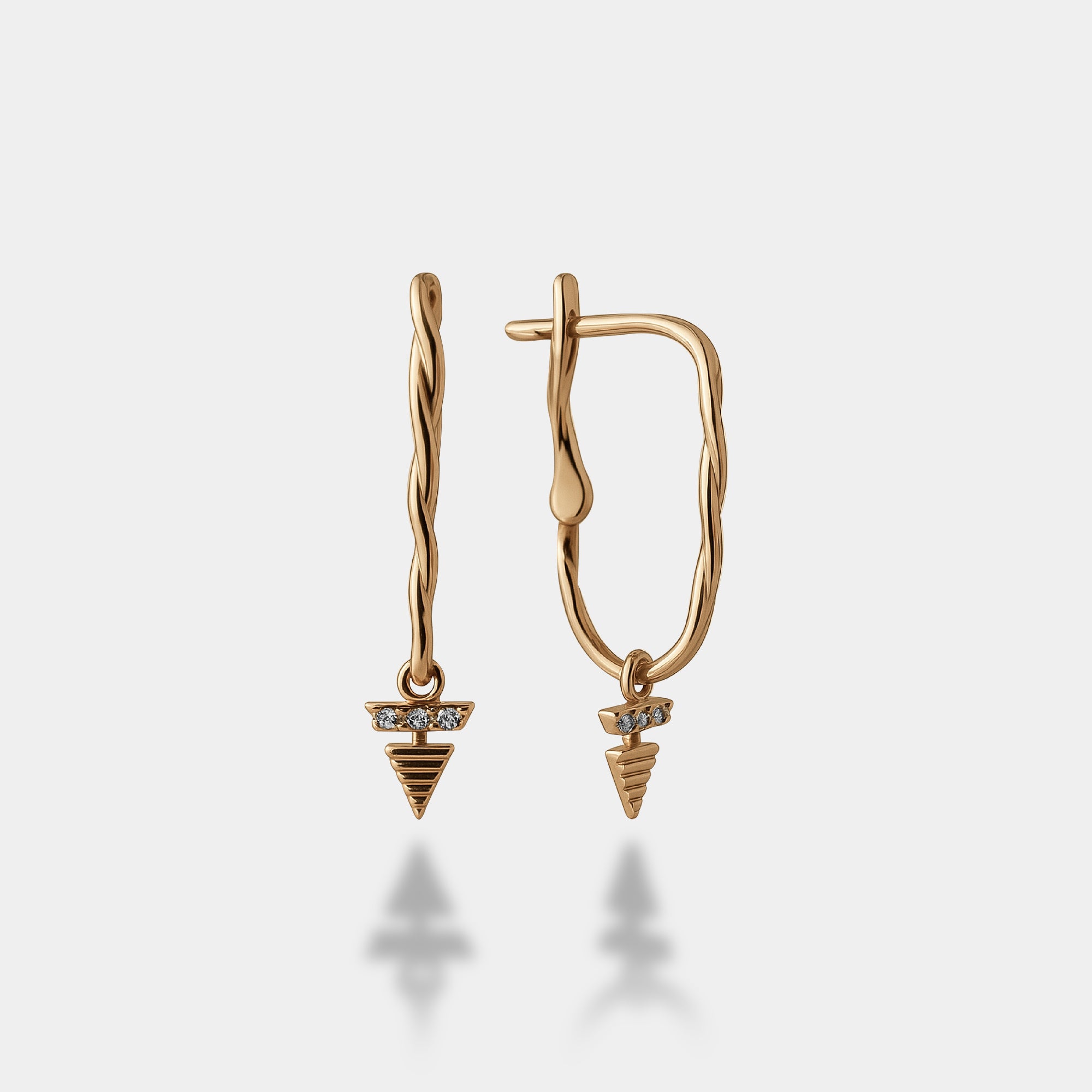 Üçgen Tasarım Taşlı Küpe