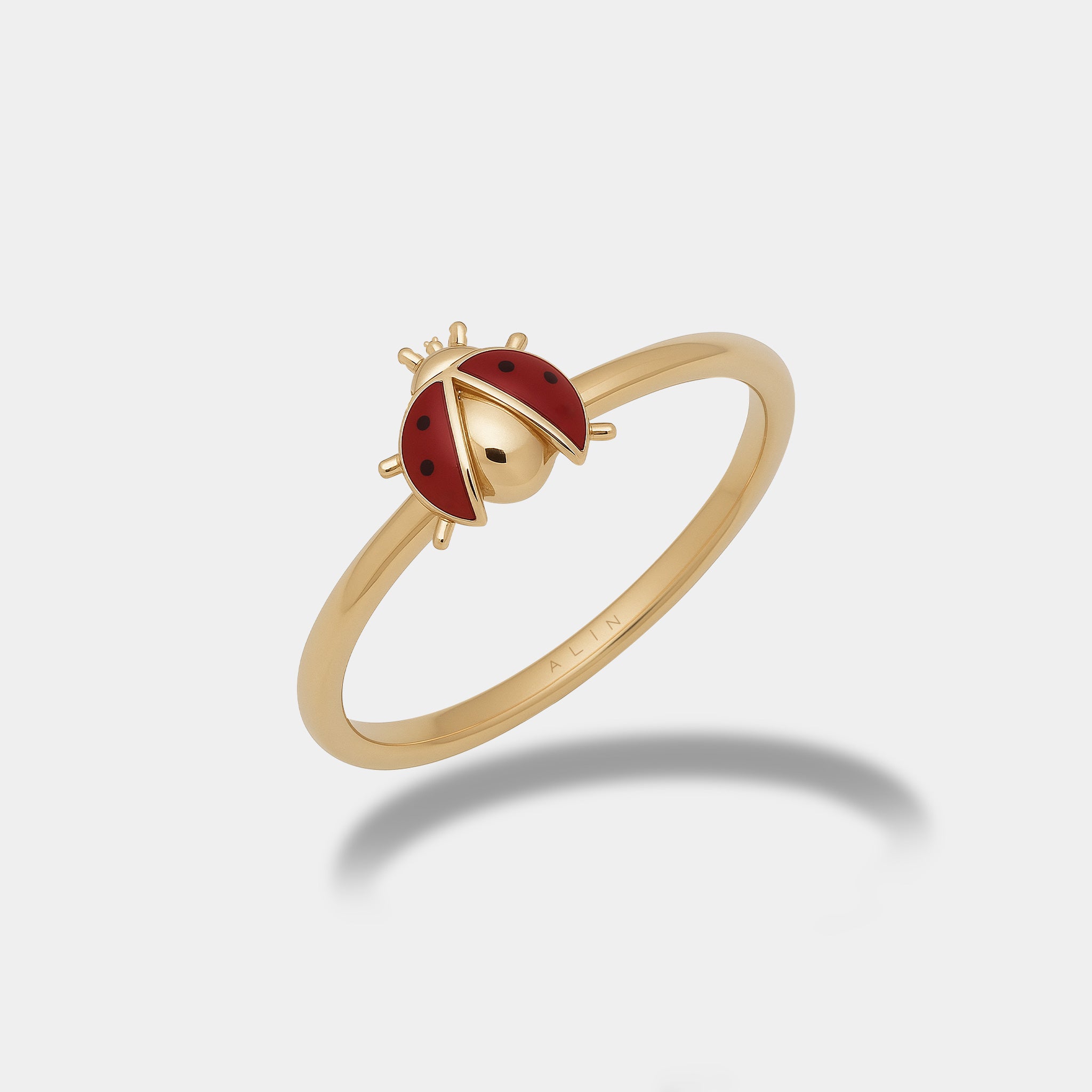 Uğur Böceği Yüzük