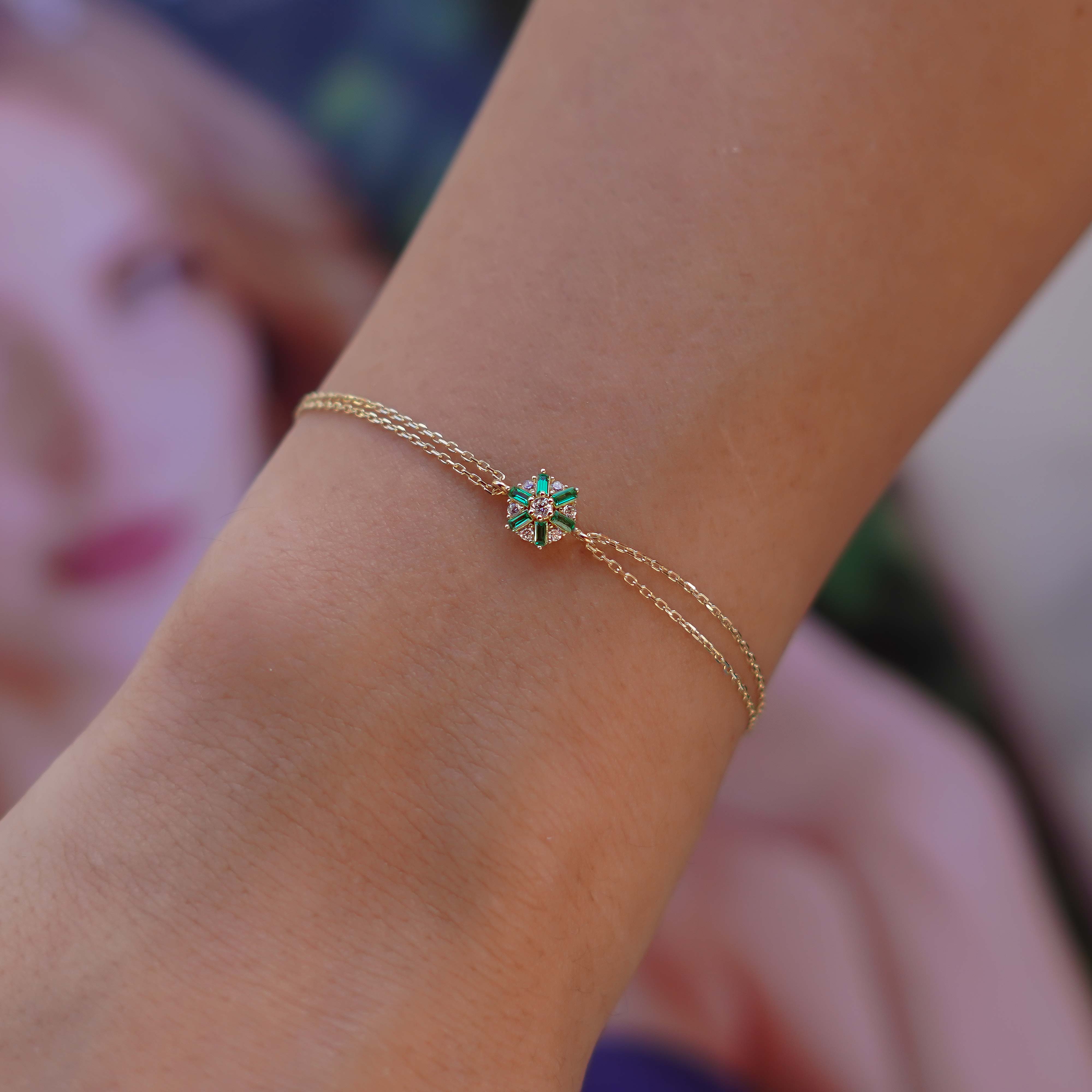 Yeşil Taşlı Çiçek