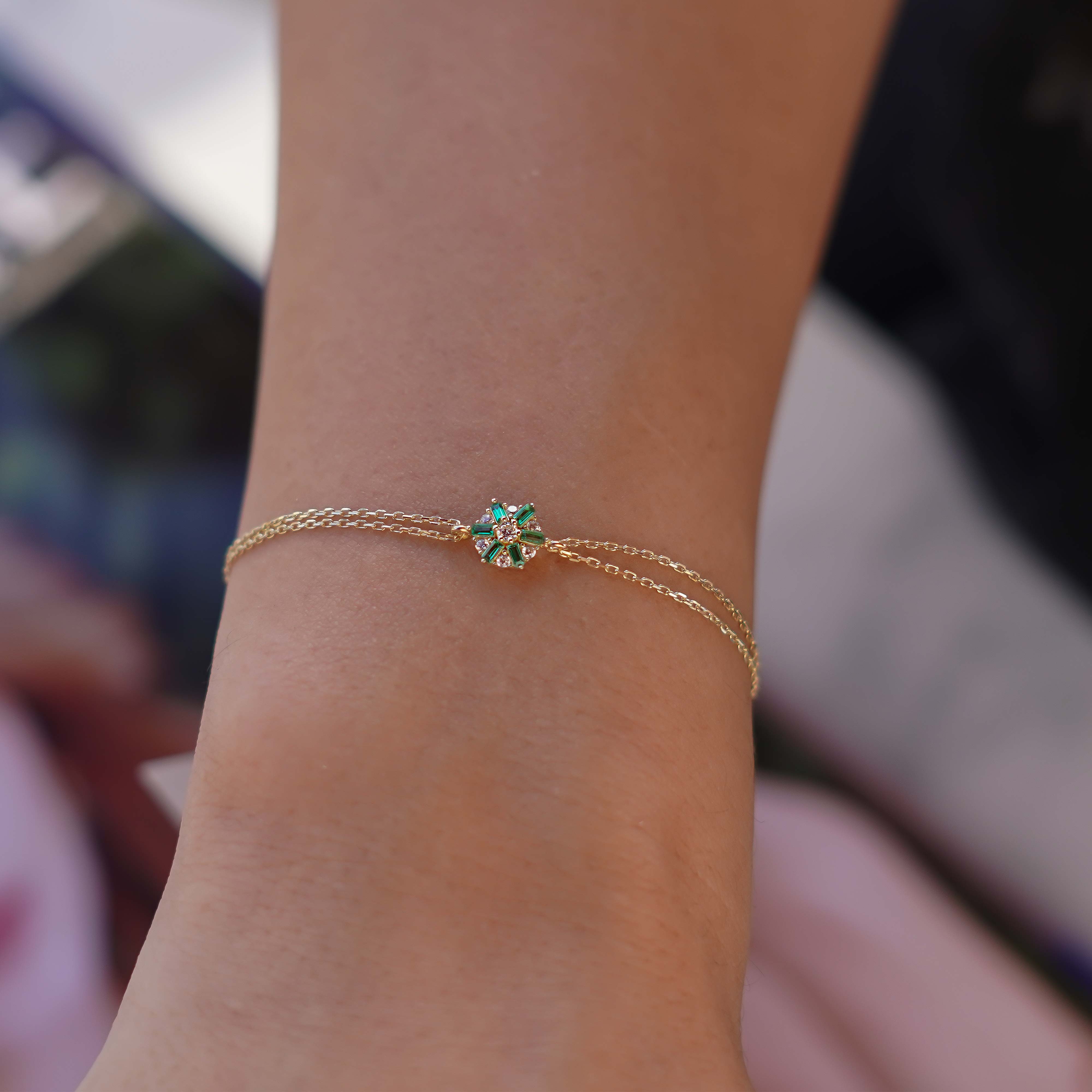 Yeşil Taşlı Çiçek