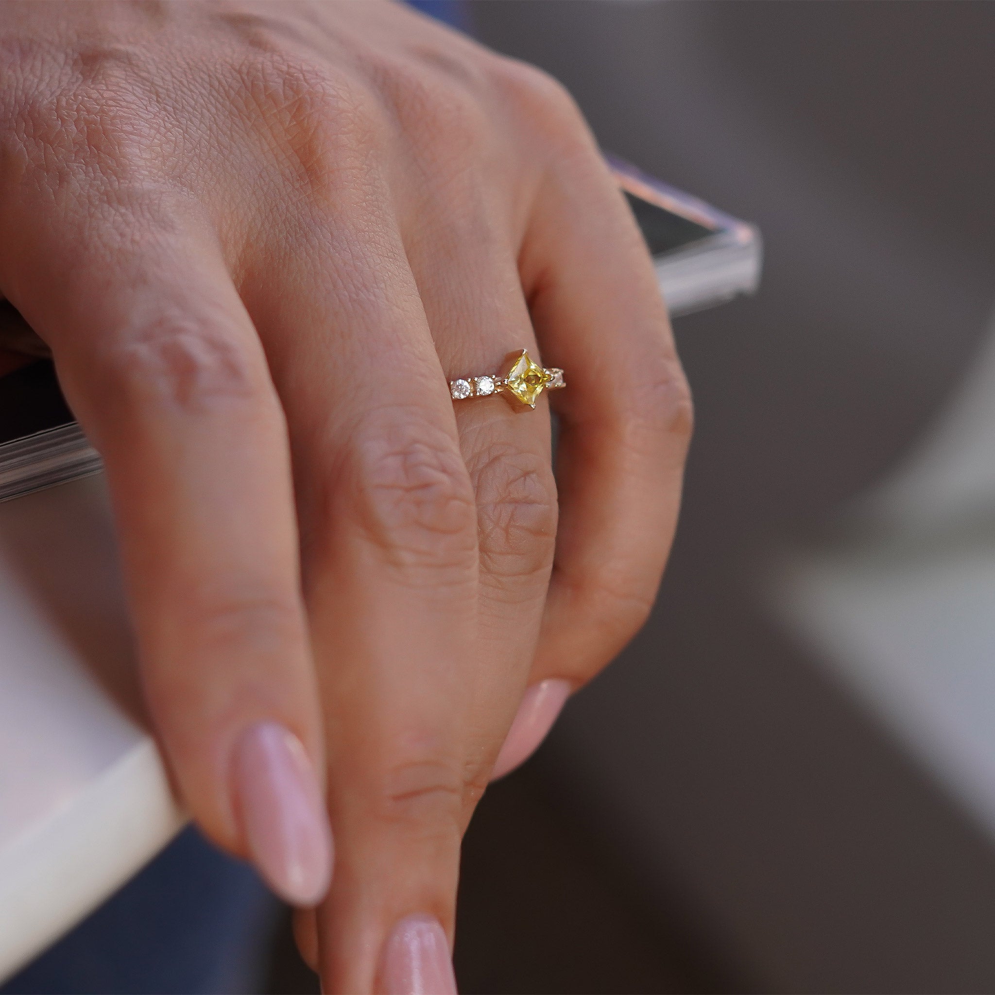 Baget Taşlı Yüzük