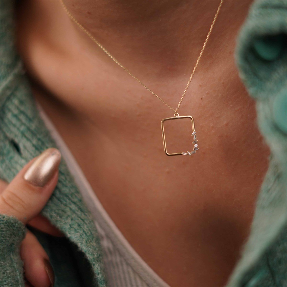 Dikdörtgen Baget Kolye
