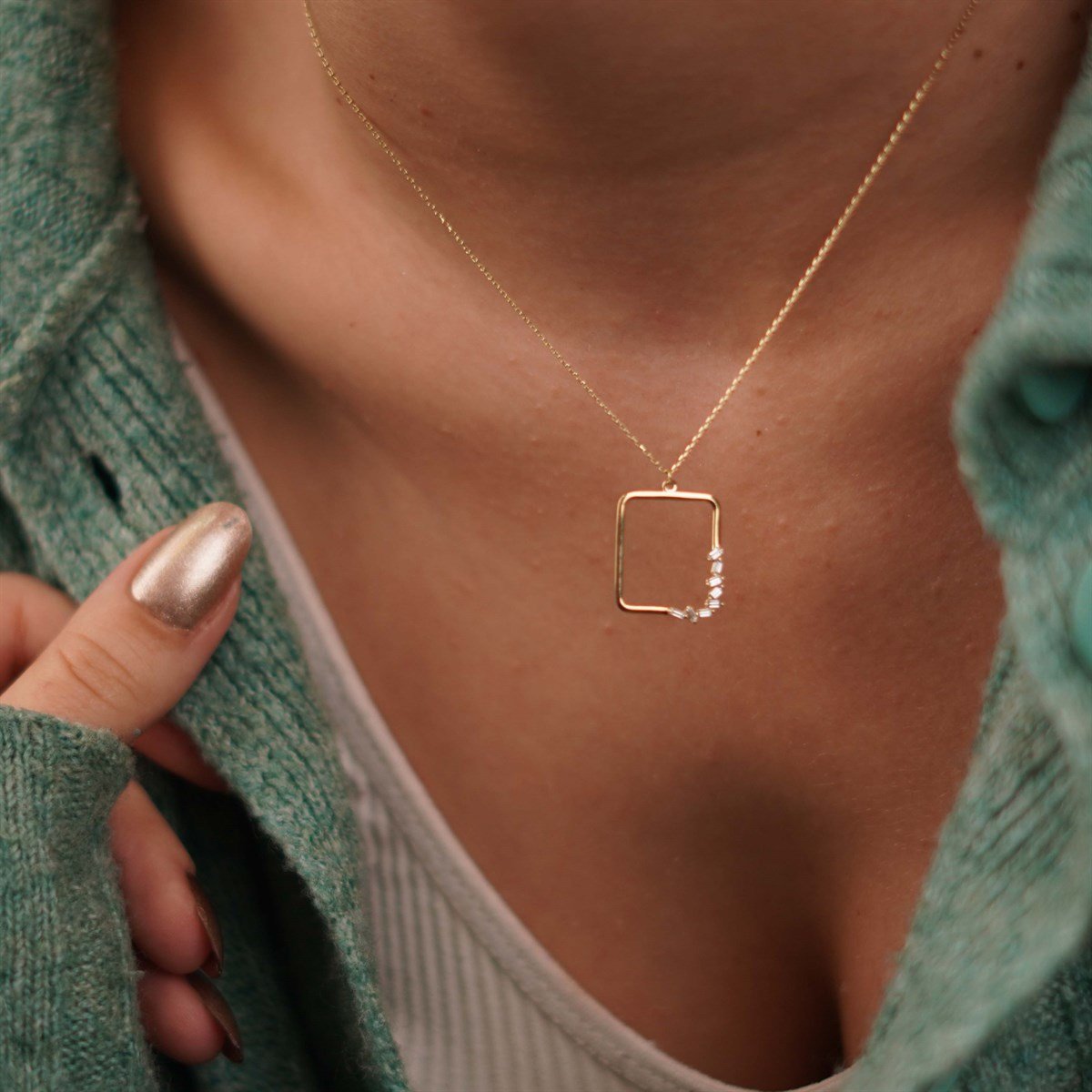 Dikdörtgen Baget Kolye