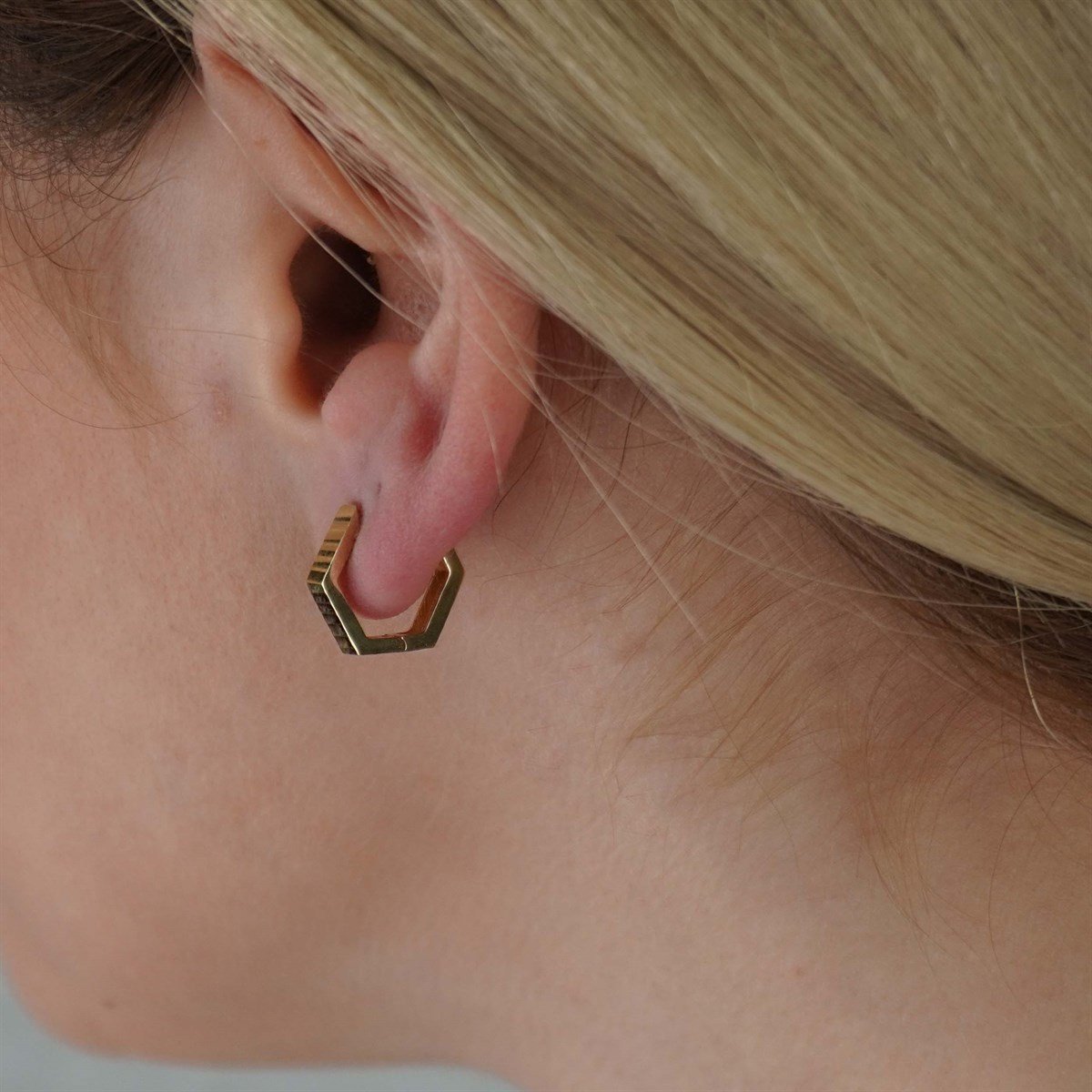 Kalemli Beşgen Halka Küpe