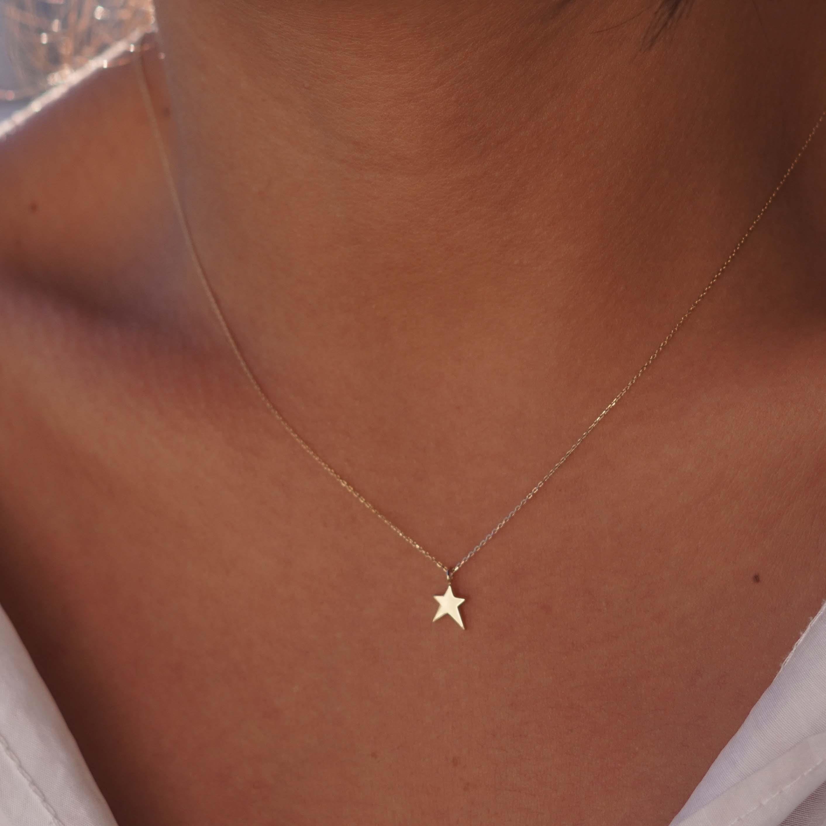 Kayan Yıldız Kolye