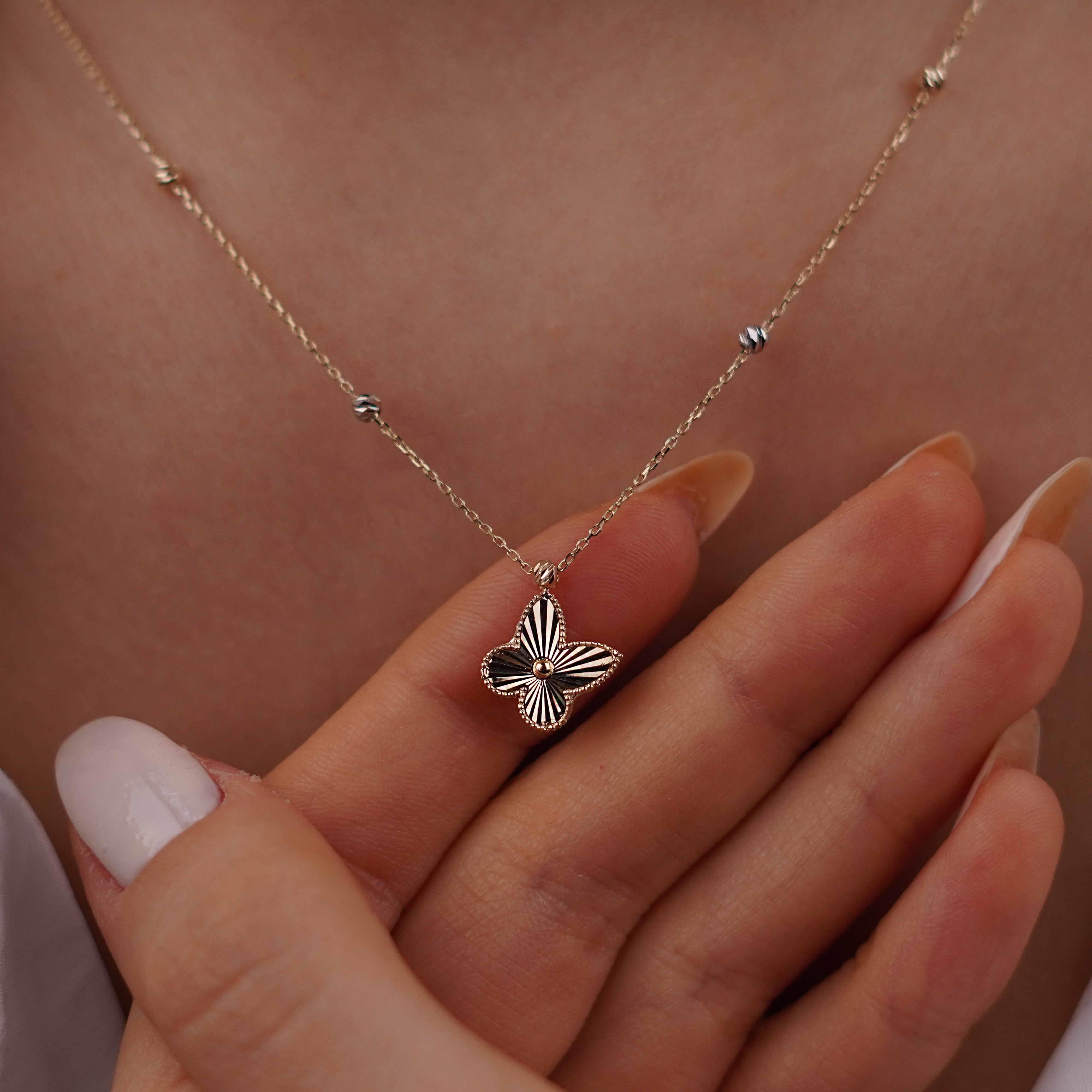 Kelebek Dorika Kolye