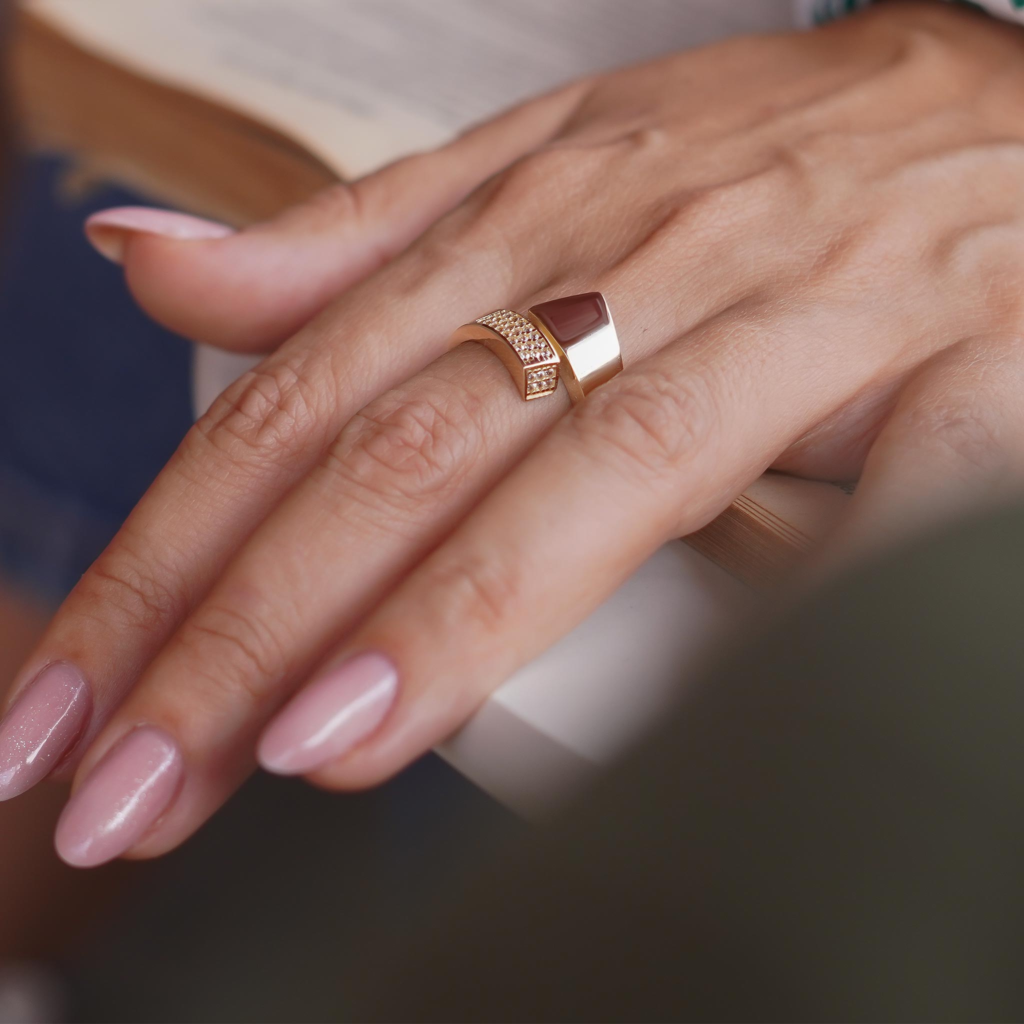 Taşlı Çapraz Yüzük