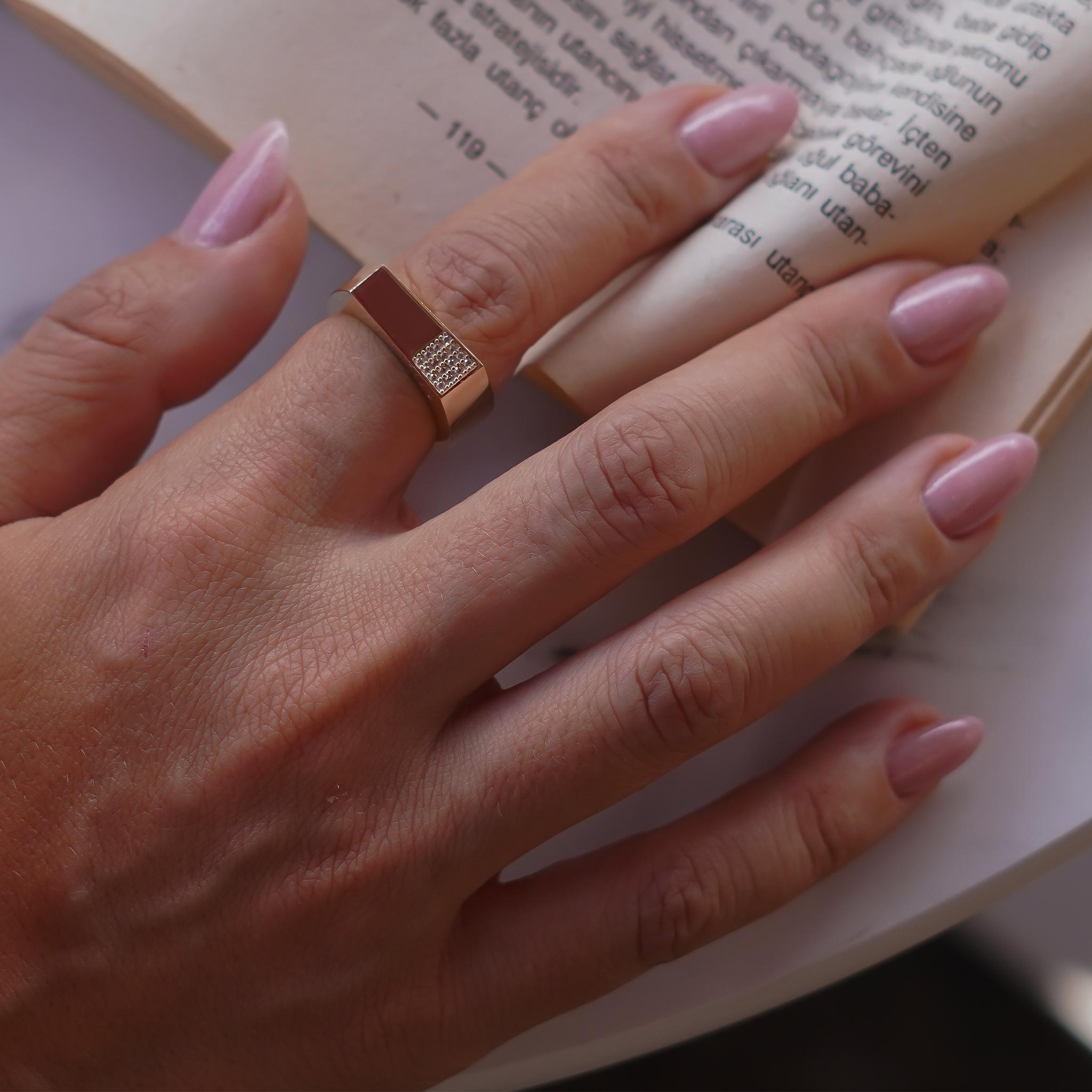 Taşlı Çizgi Yüzük