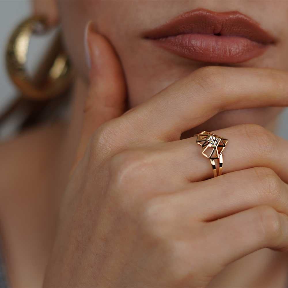 Taşlı Kalp Yüzük