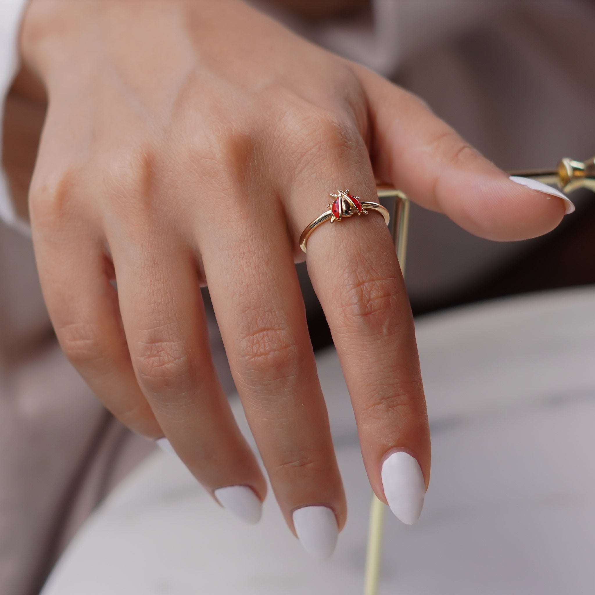 Uğur Böceği Yüzük