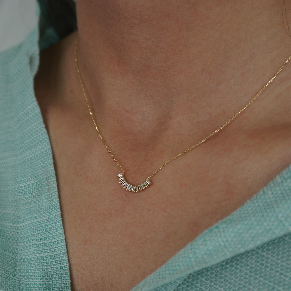 Yarım Ay Baget Kolye