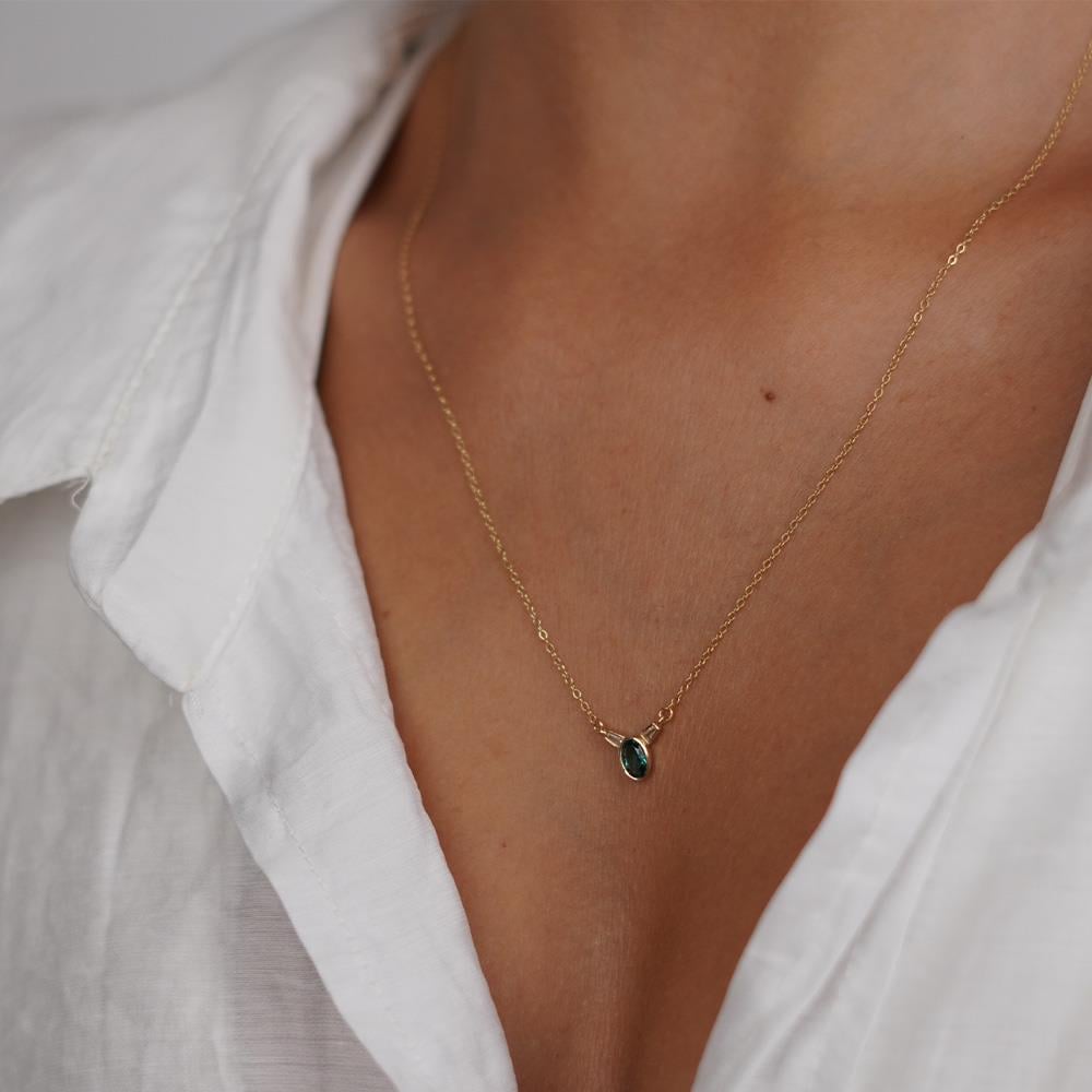 Yeşil Taşlı Kolye