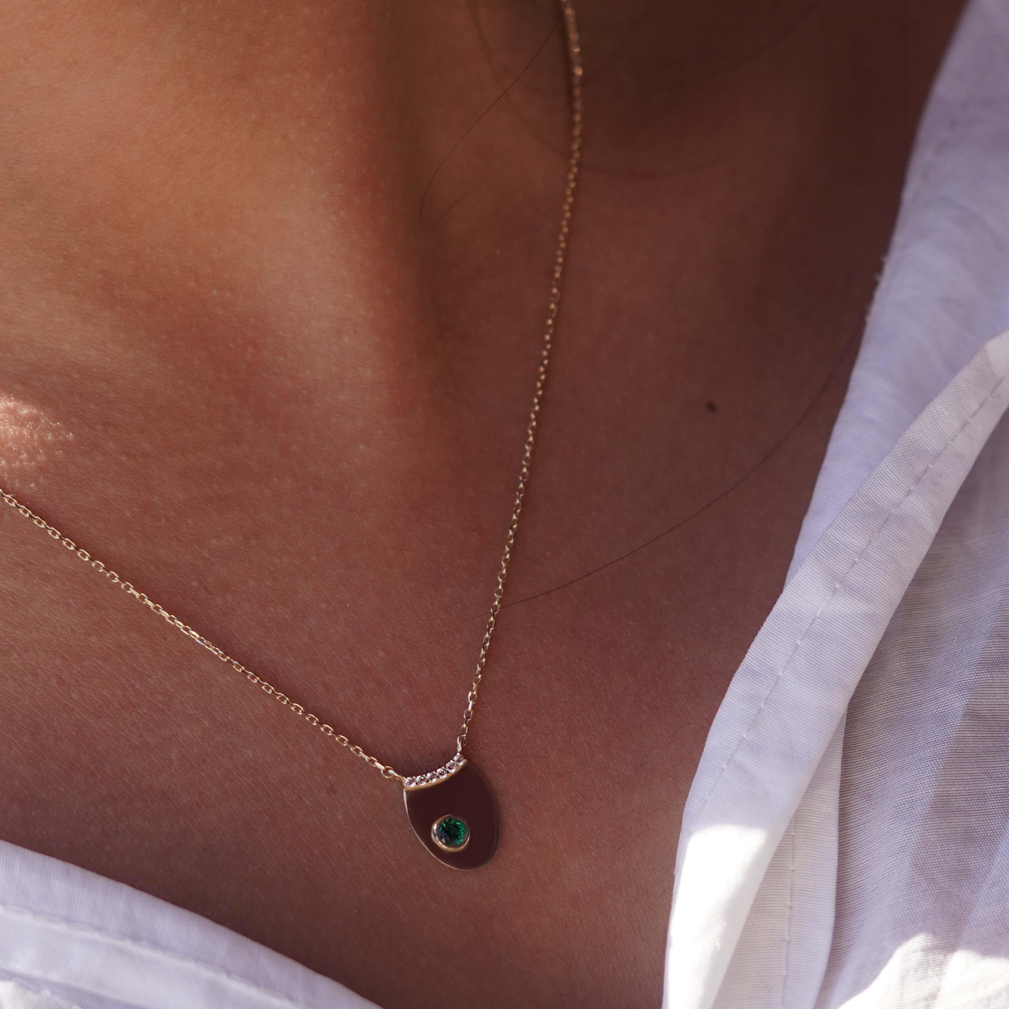 Yeşil Taşlı Kolye